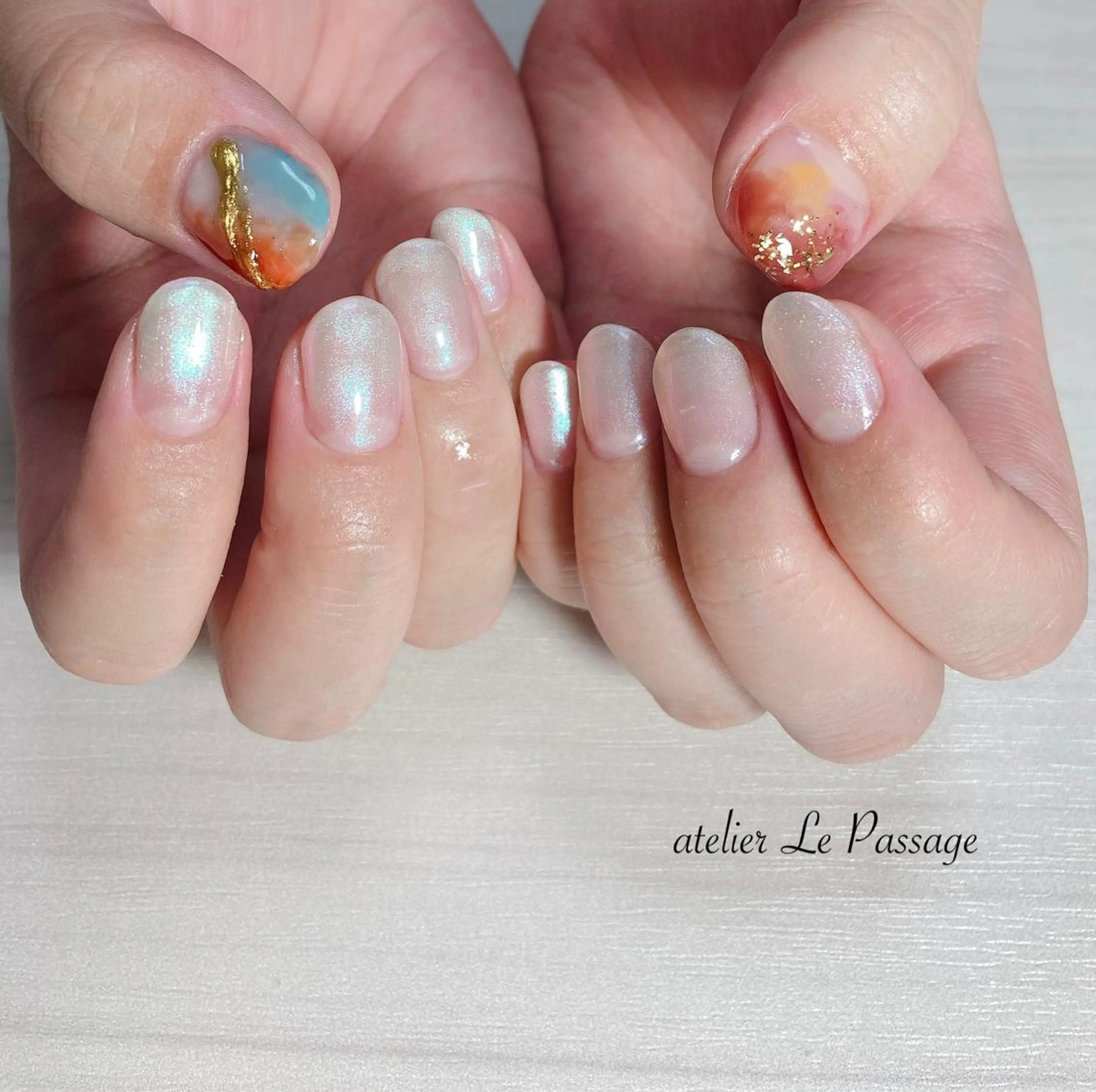 ネイル ジェルネイル ラメ(グリッター) ミラーネイル ニュアンスネイル オフィスネイル Atelier Le Passage所属・h nakatsukaのネイルデザイン