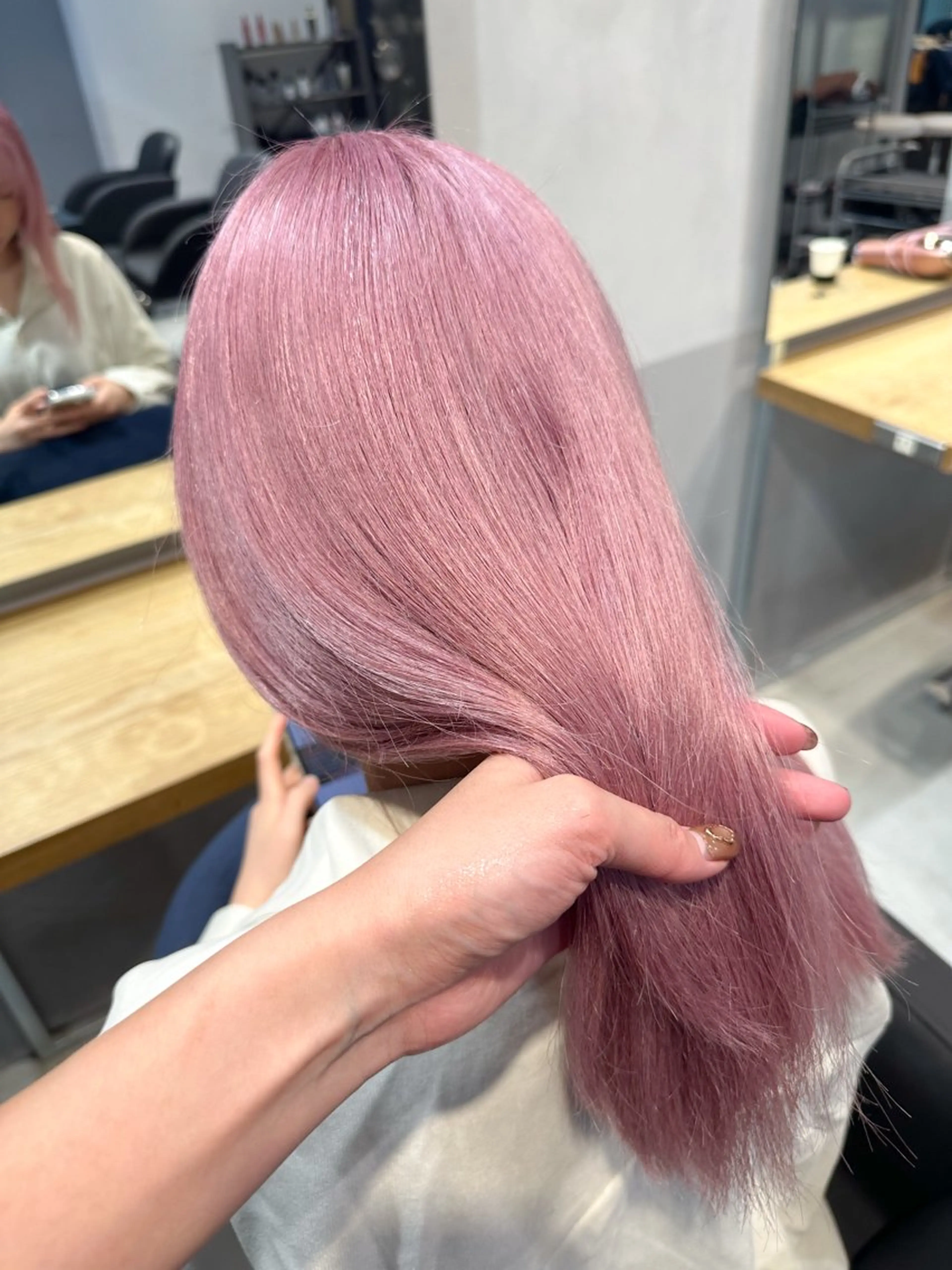 ミディアム カラー ベージュカラー ブリーチ ハイトーンカラー ピンクカラー ピンクベージュ ヘアカラー トリートメント 💖ハイライト/ハイ トーン💖MIKIのヘアスタイル