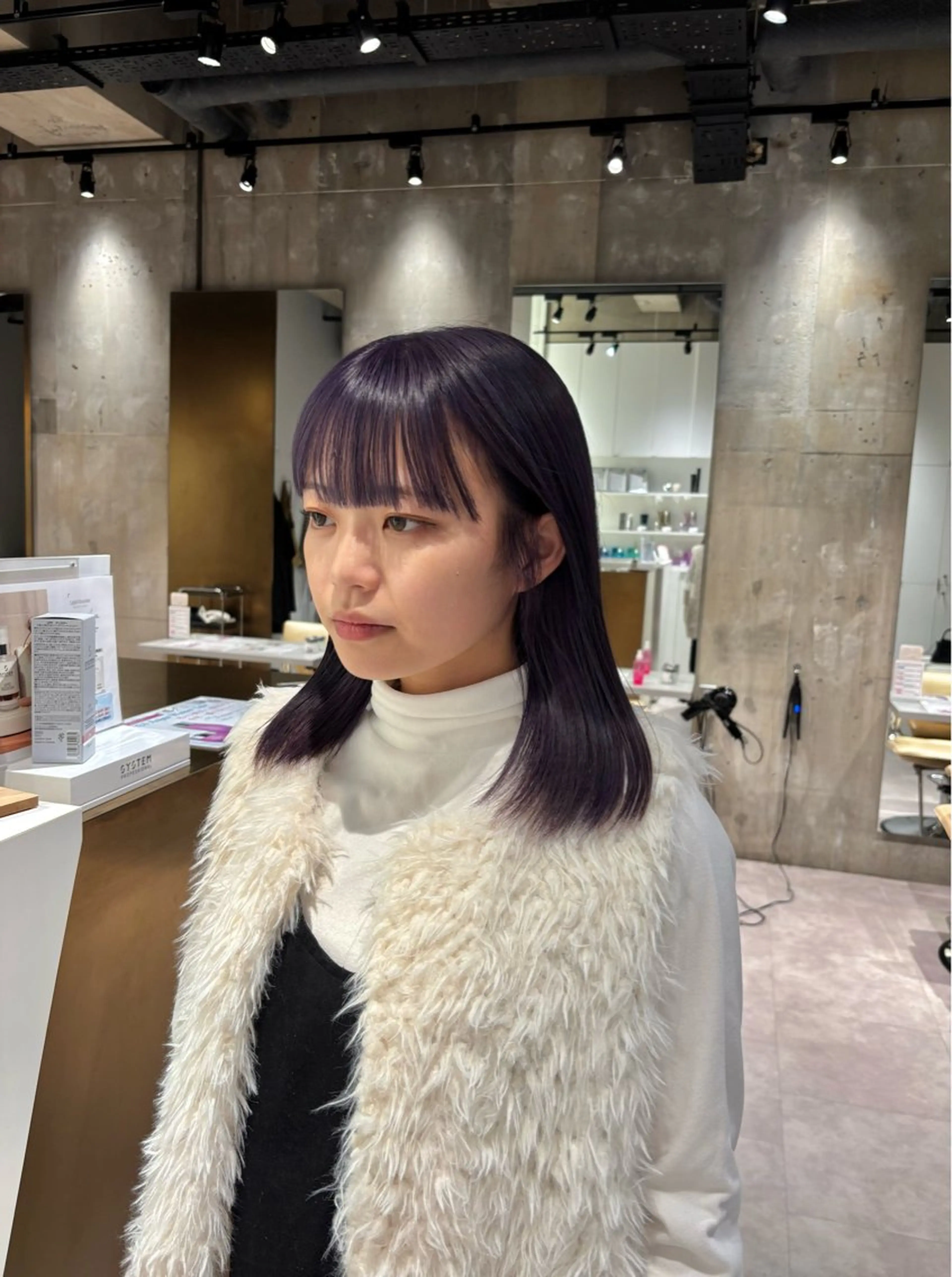 セミロング ヘアカラー mina🌿無料ショ ートカット募集中🚨のヘアスタイル