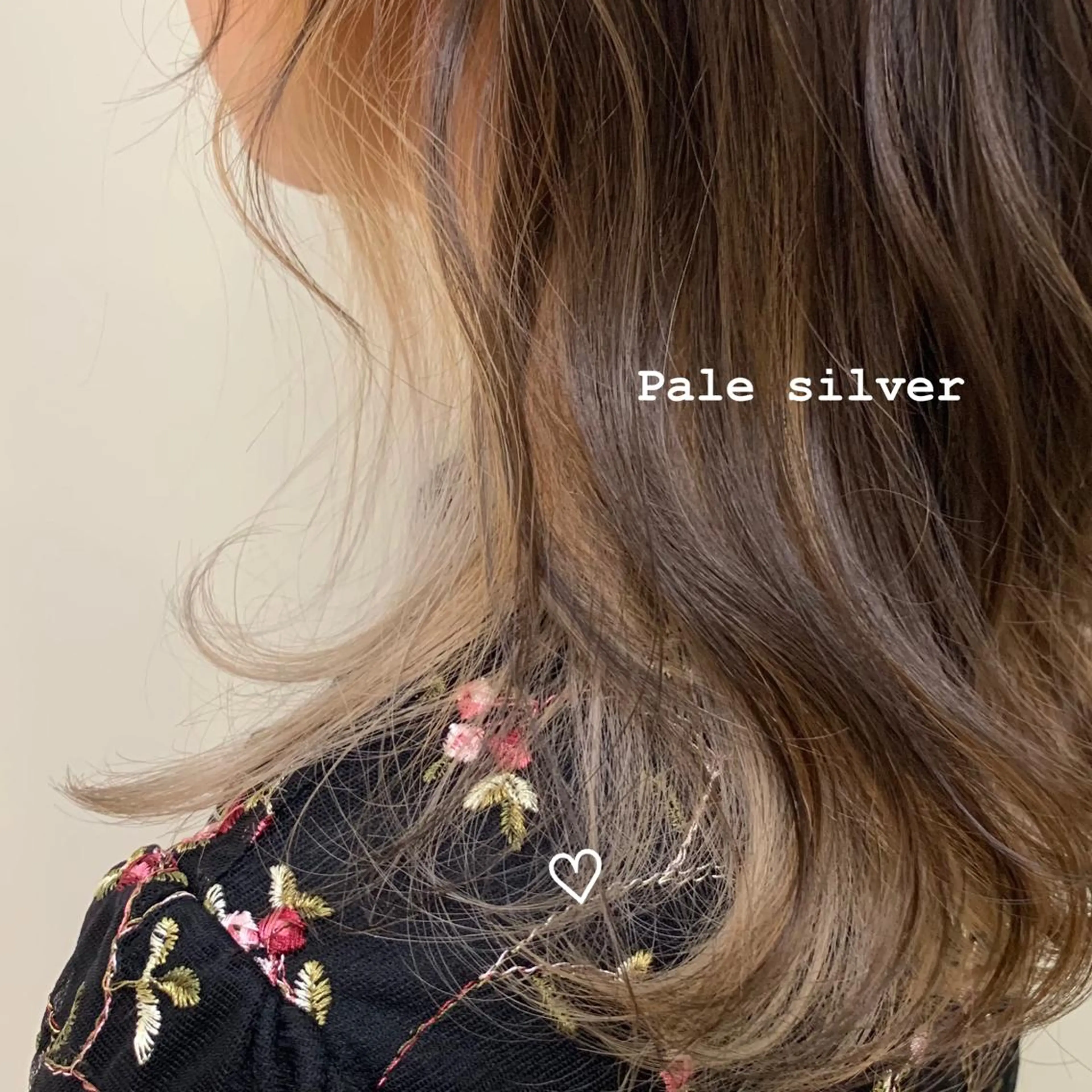 ミディアム カラー ブリーチ グレージュ インナーカラー ヘアカラー ✨カラー支持No.1 🧸ワキ カナコ🧸のヘアスタイル