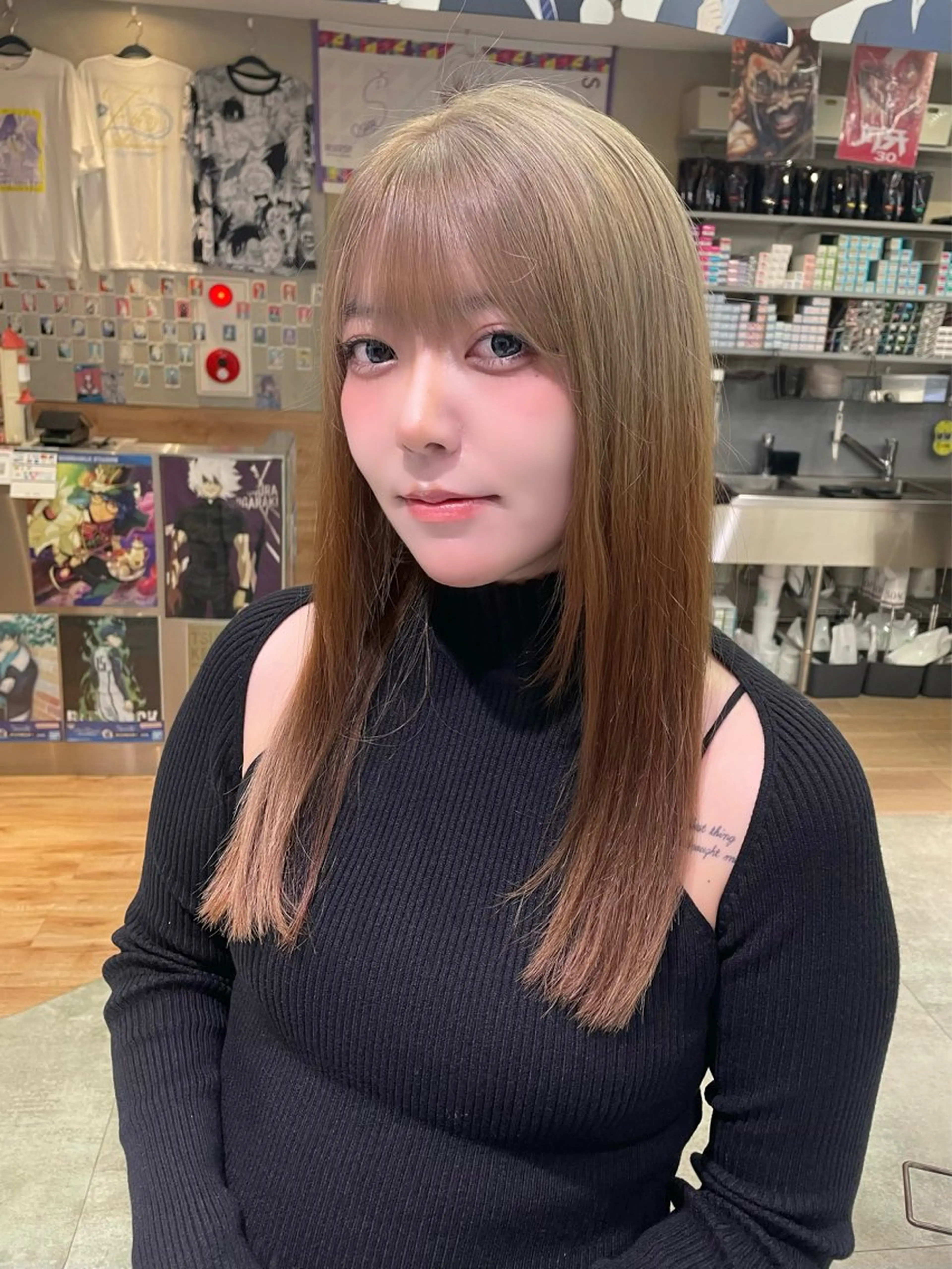 ロング ヘアカラー トリートメント 🍭ハイトーン/ レイヤーカット🦄のヘアスタイル