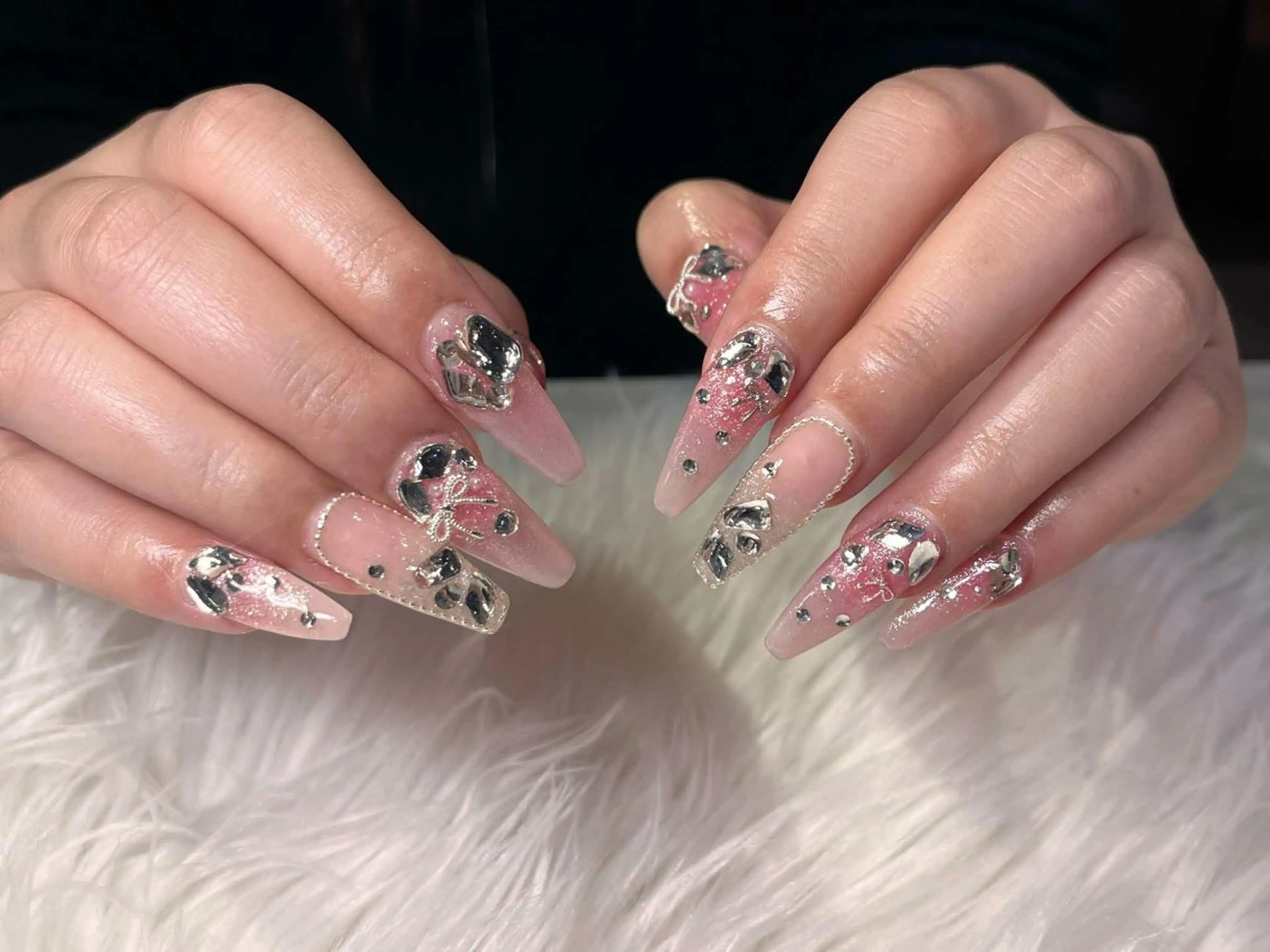 ネイル グラデーション キラキラネイル ピンク 春ネイル ワンホンネイル ハンドネイル RUBY Nail 日暮里店のネイルデザイン
