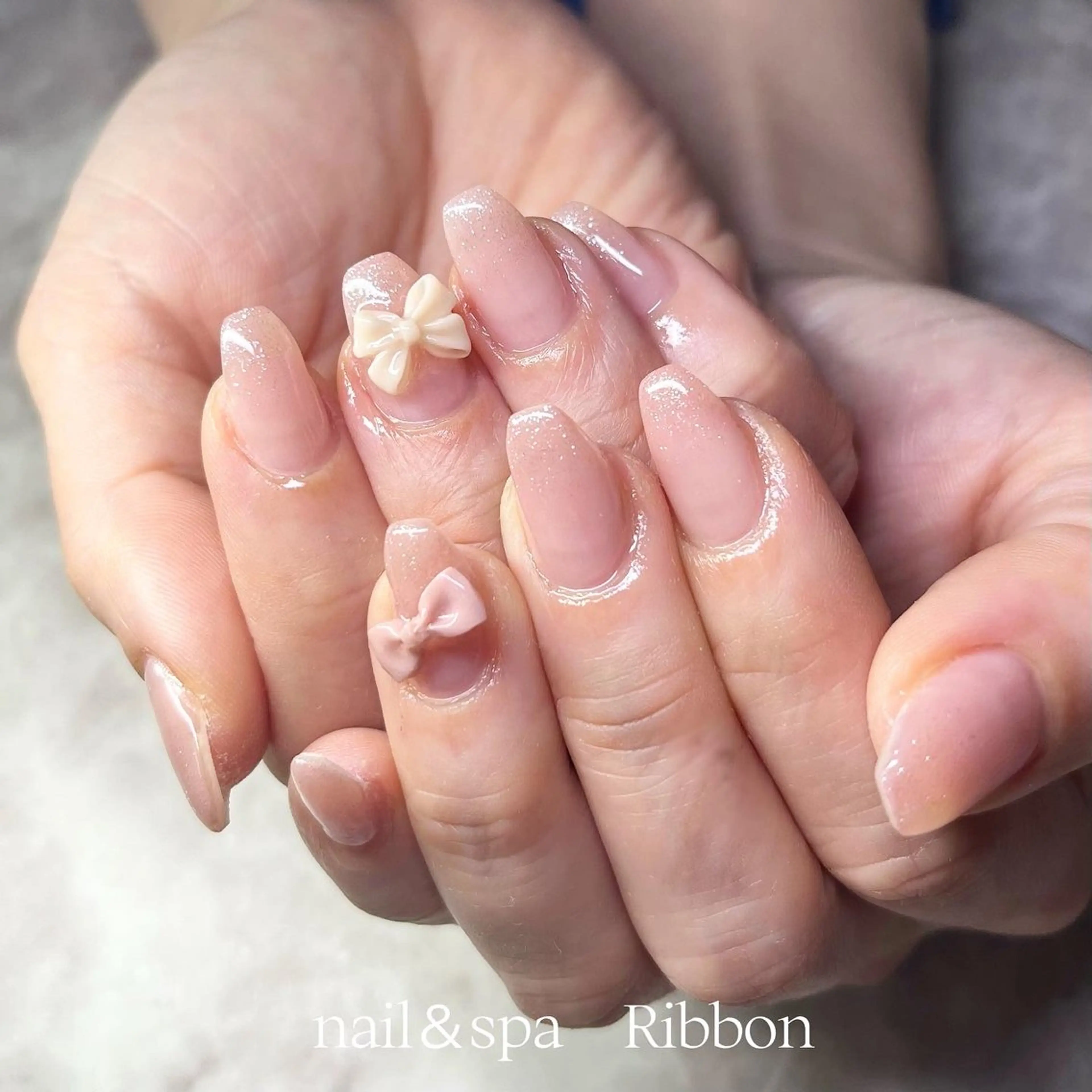 ネイル リボン 東 真百のネイルデザイン