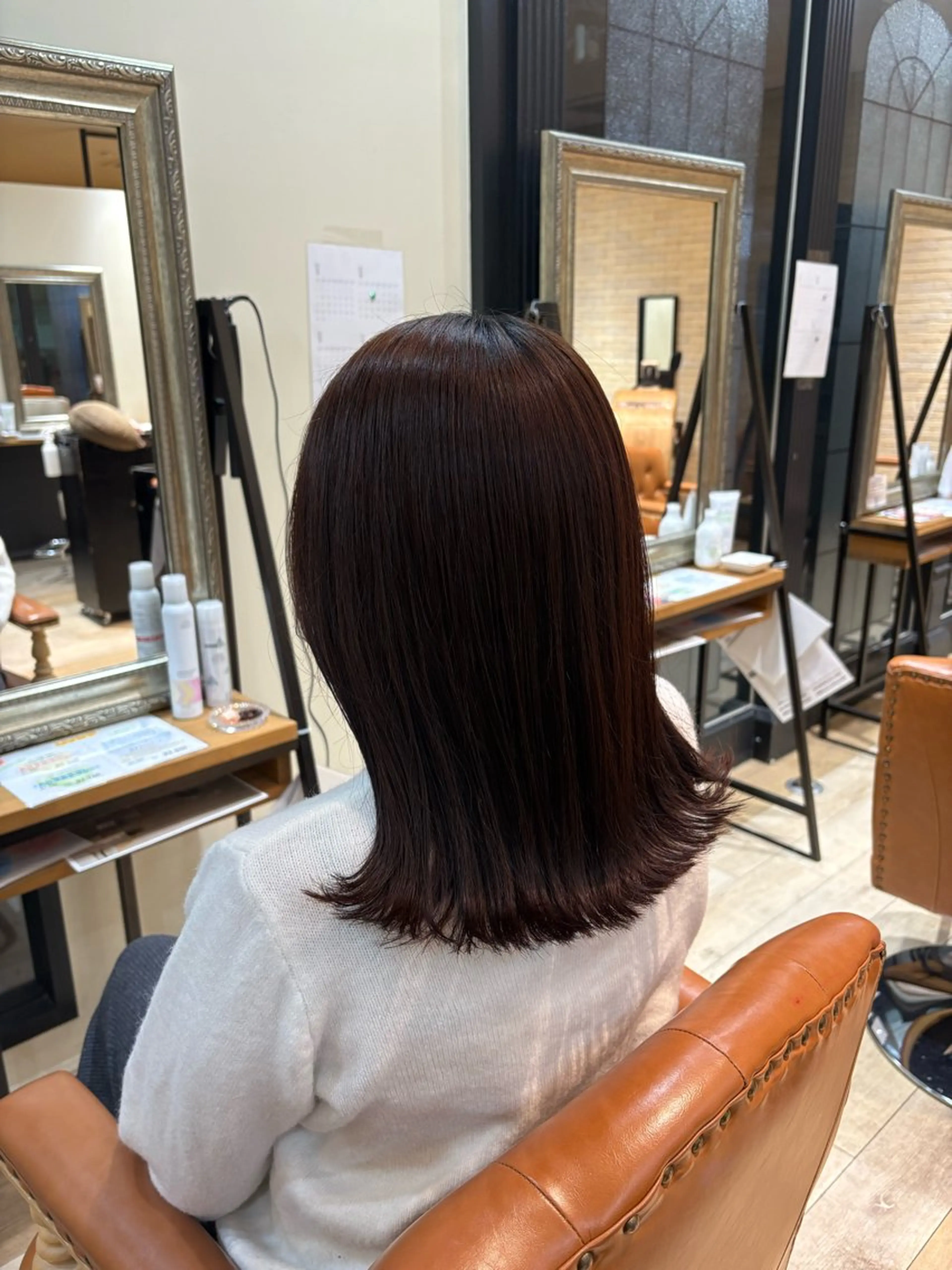 ミディアム カット しおり/🍬 KOKORO🤍のヘアスタイル