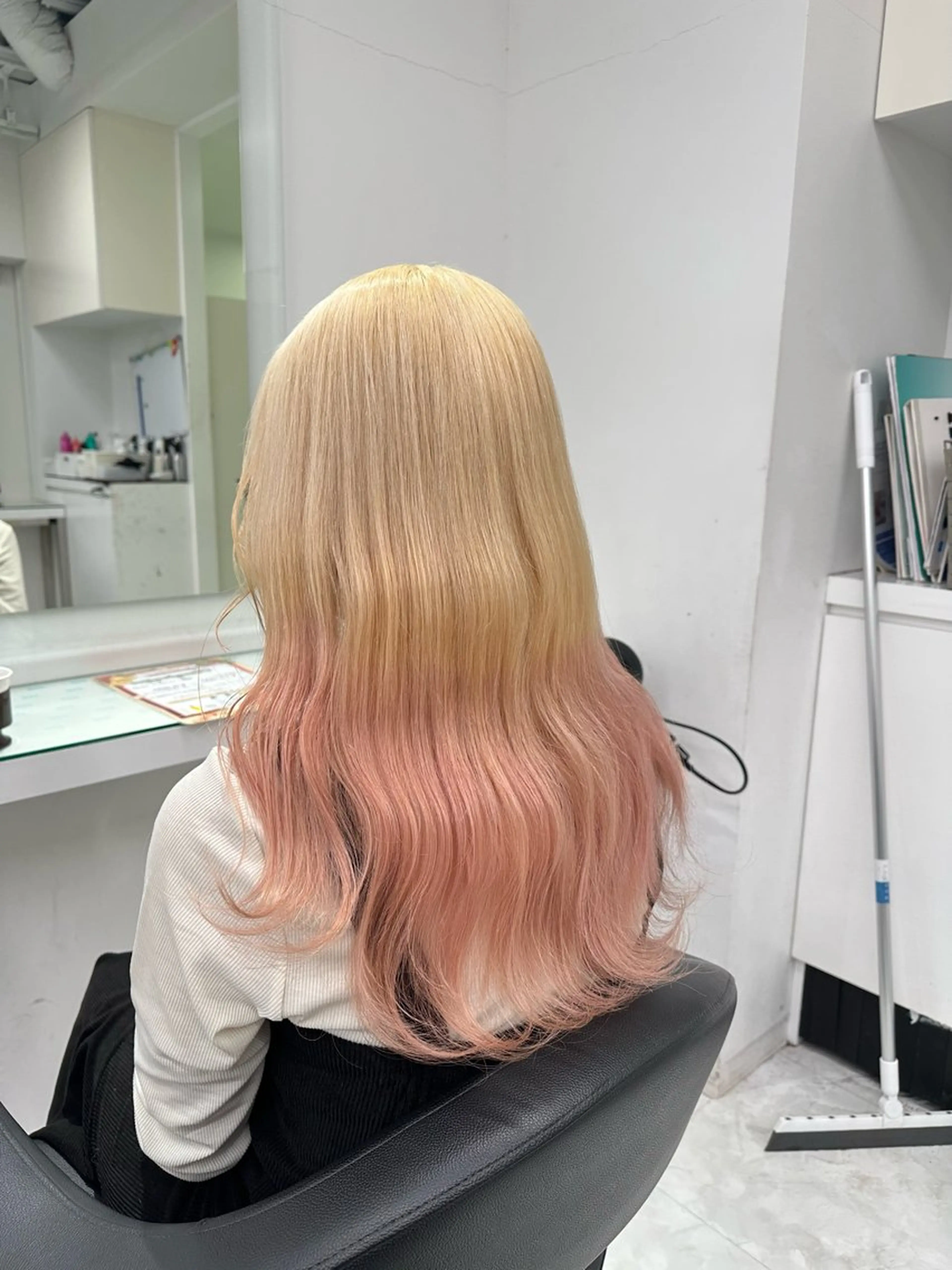 ロング カラー カット ヘアカラー トリートメント ヘッドスパ ヘアセット ❄最強かわいいカラー ❄️MINA❄️のヘアスタイル