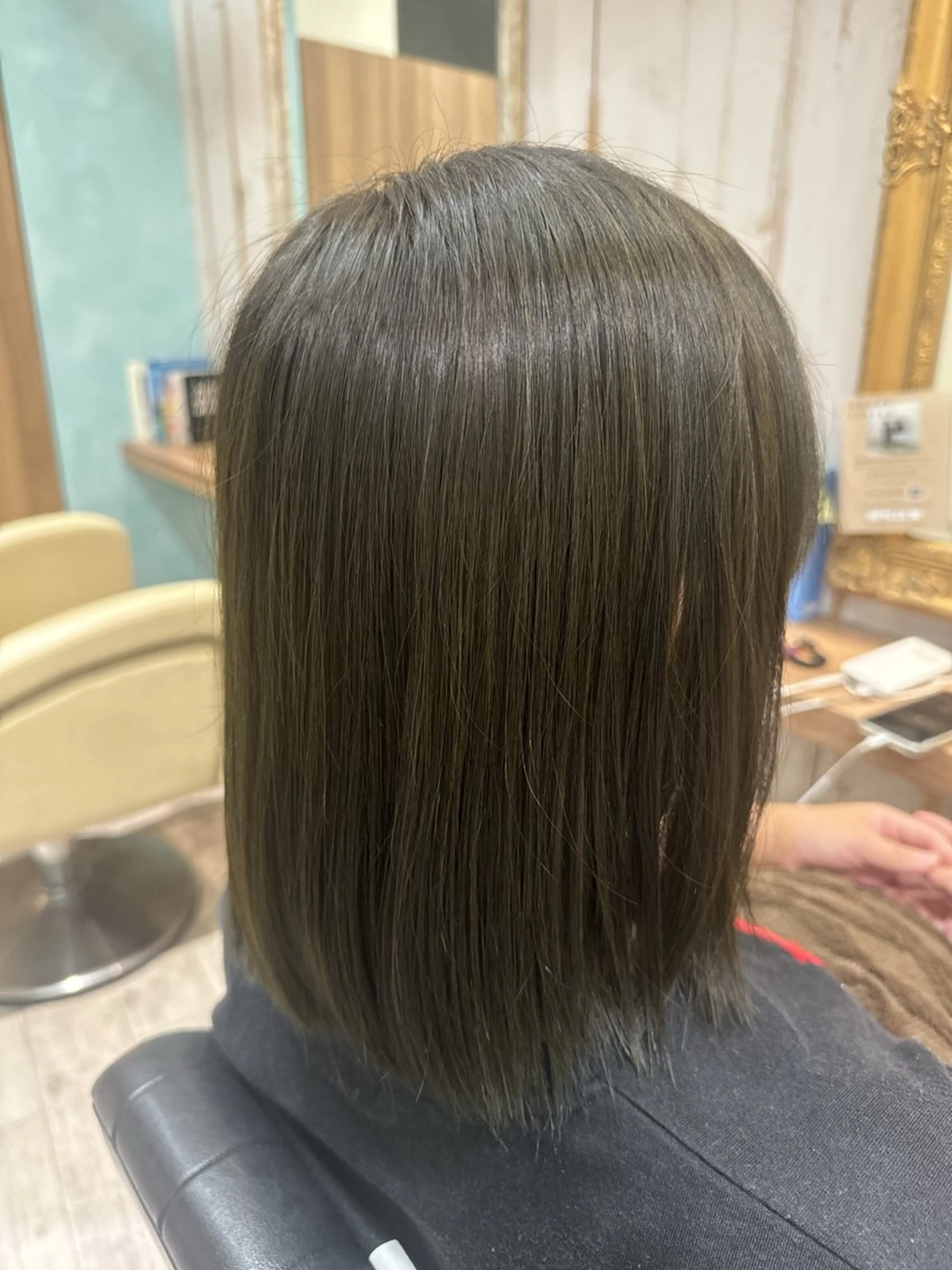 ミディアム カラー 豊田 さくらのヘアスタイル