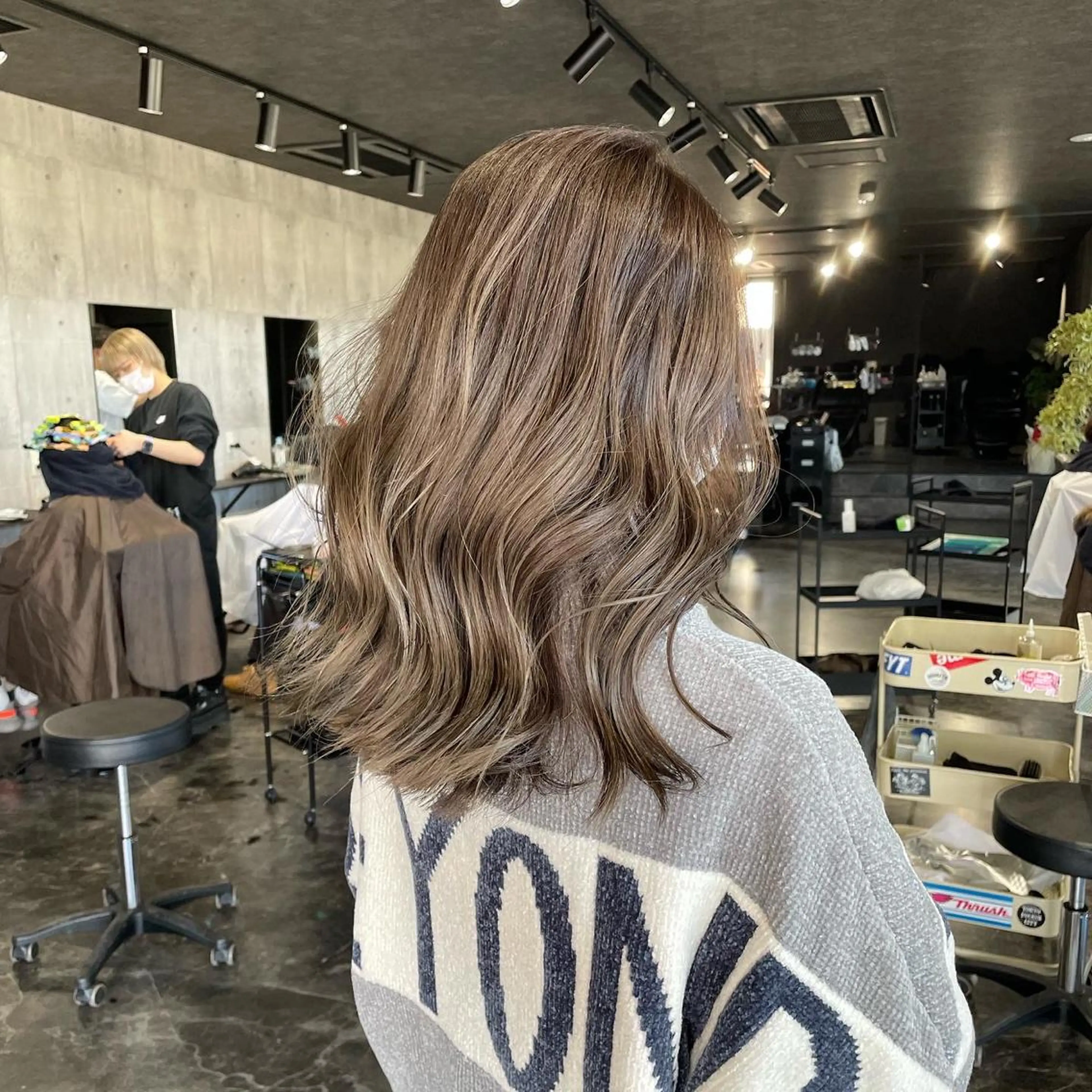 カラー ヘアカラー トリートメント REGOLITH （レゴリス）所属・山田隆成/韓国カット バレ、ハイライト得意のヘアスタイル