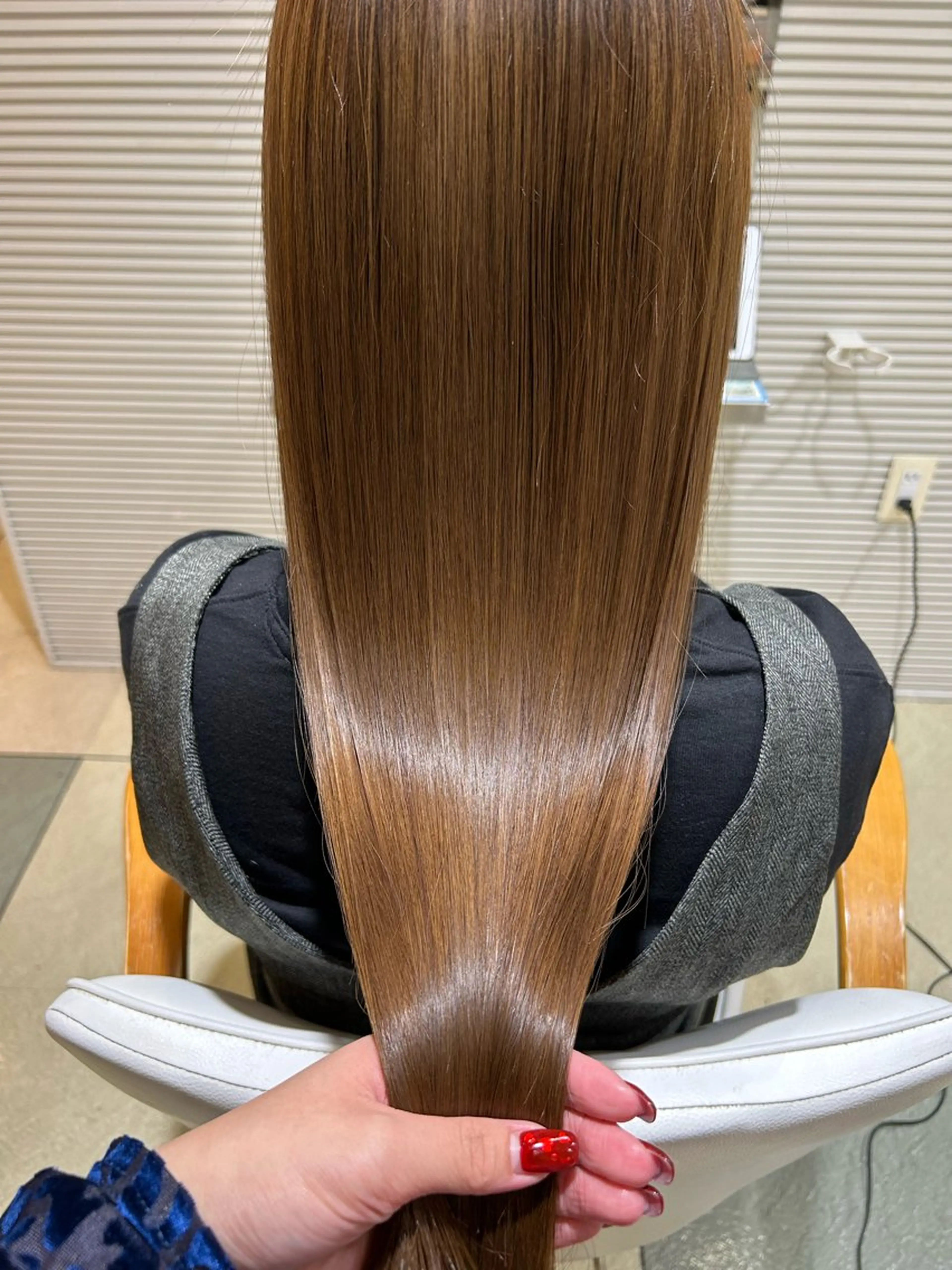 ロング カラー ブリーチ 髪質改善 トリートメント カット ヘアカラー トリートメント 🩷愛咲🩷レイヤー /透明感カラーのヘアスタイル