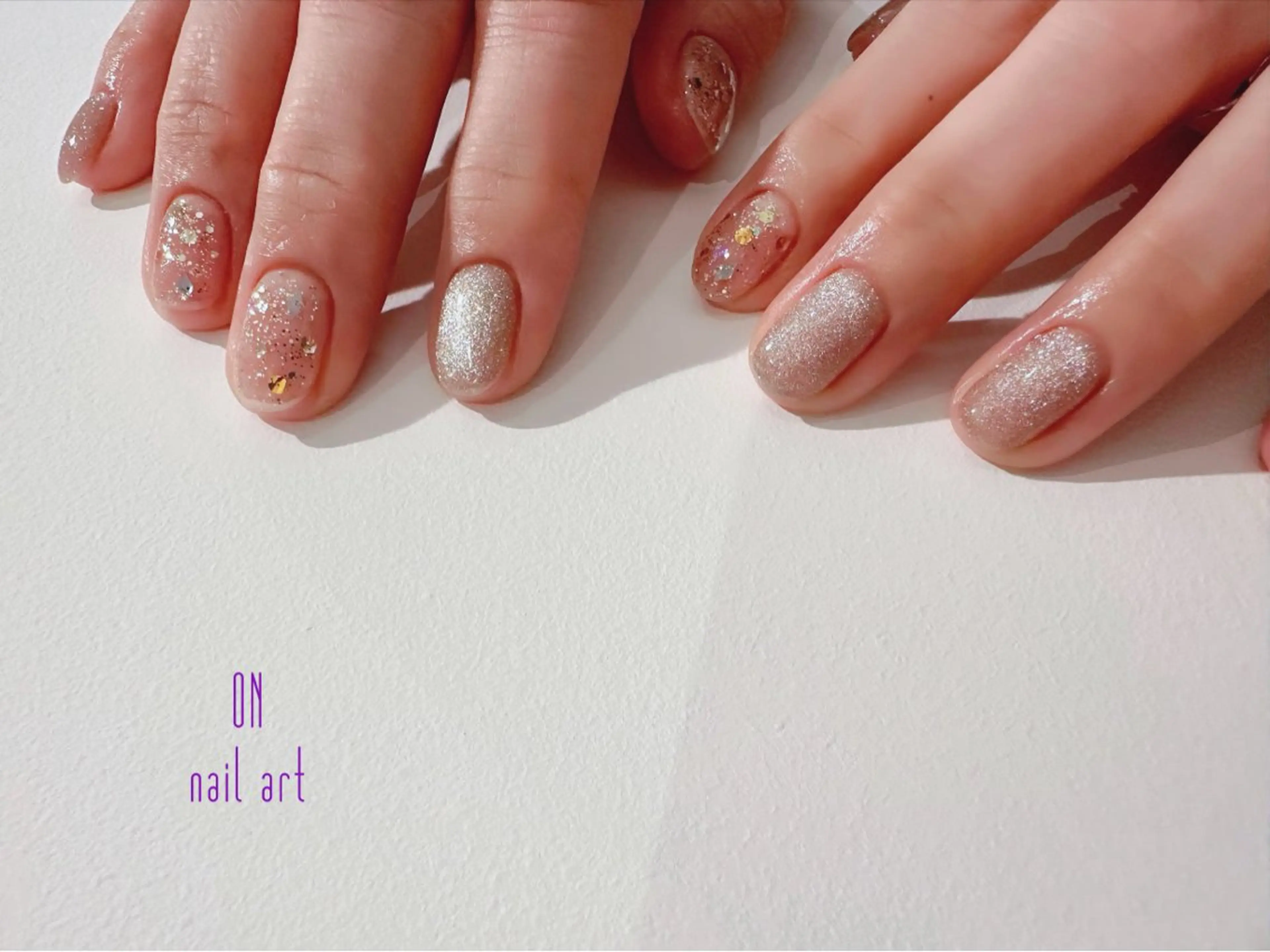 ネイル ブラウン ゴールド ラメ(グリッター) マグネットネイル オフィスネイル ON nail artのネイルデザイン