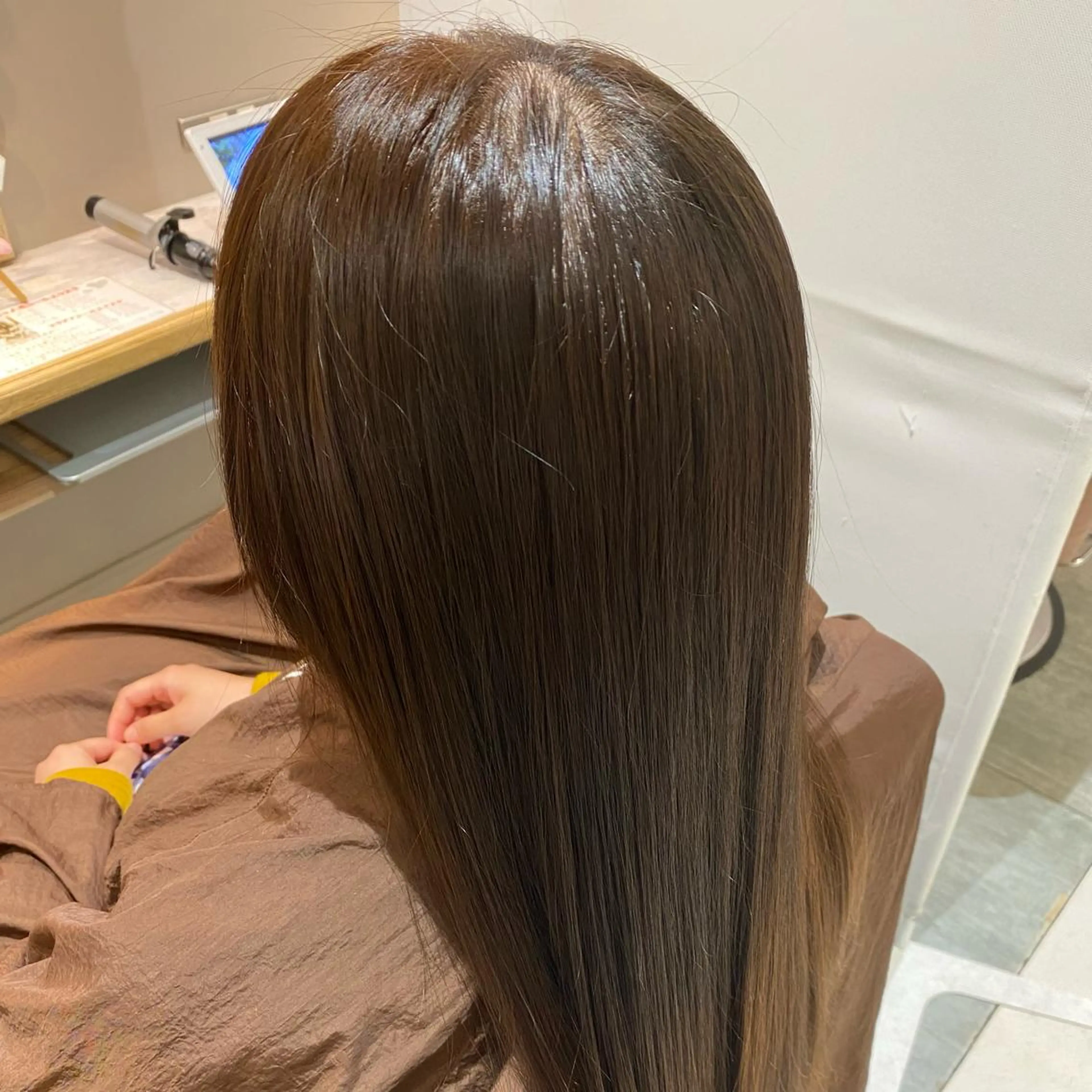 ロング カラー アッシュ ベージュカラー 黒髪 床櫻 唯のヘアスタイル