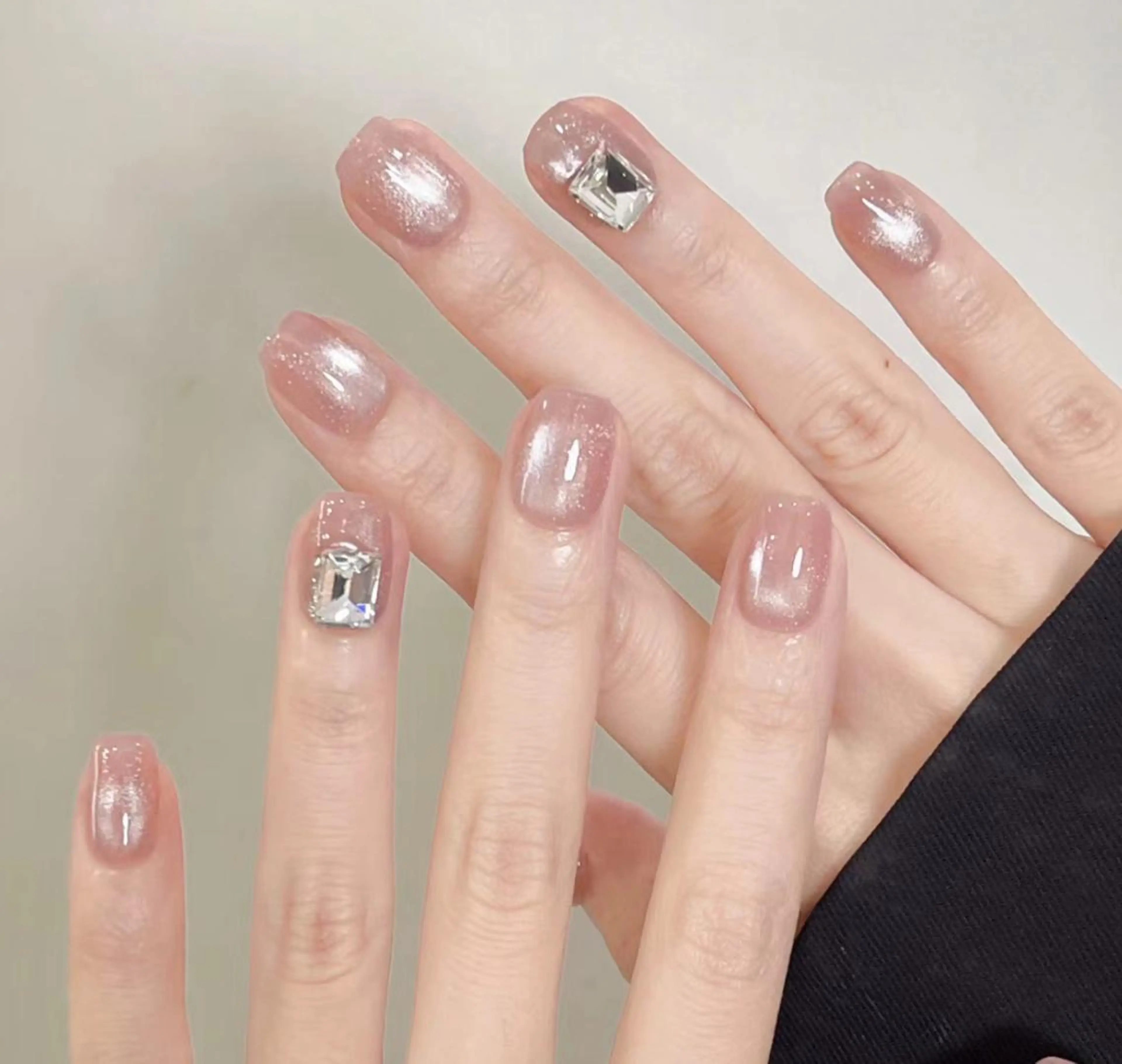 🐰🐰マグネットワンカラー🍓+大きいパーツ2個無料の写真