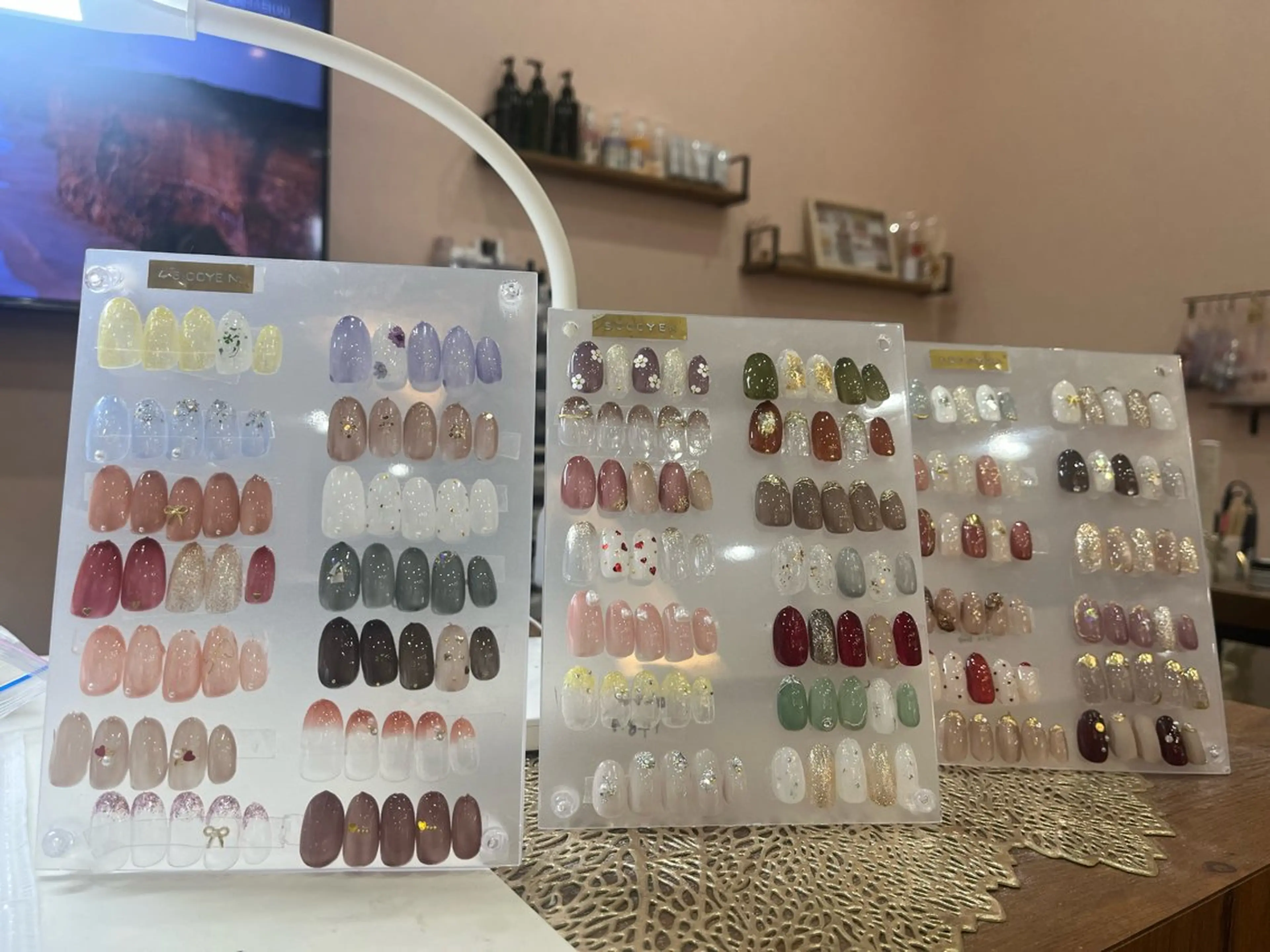 ネイル ハンドネイル ハンドケア RAYNAIL nozomiのネイルデザイン