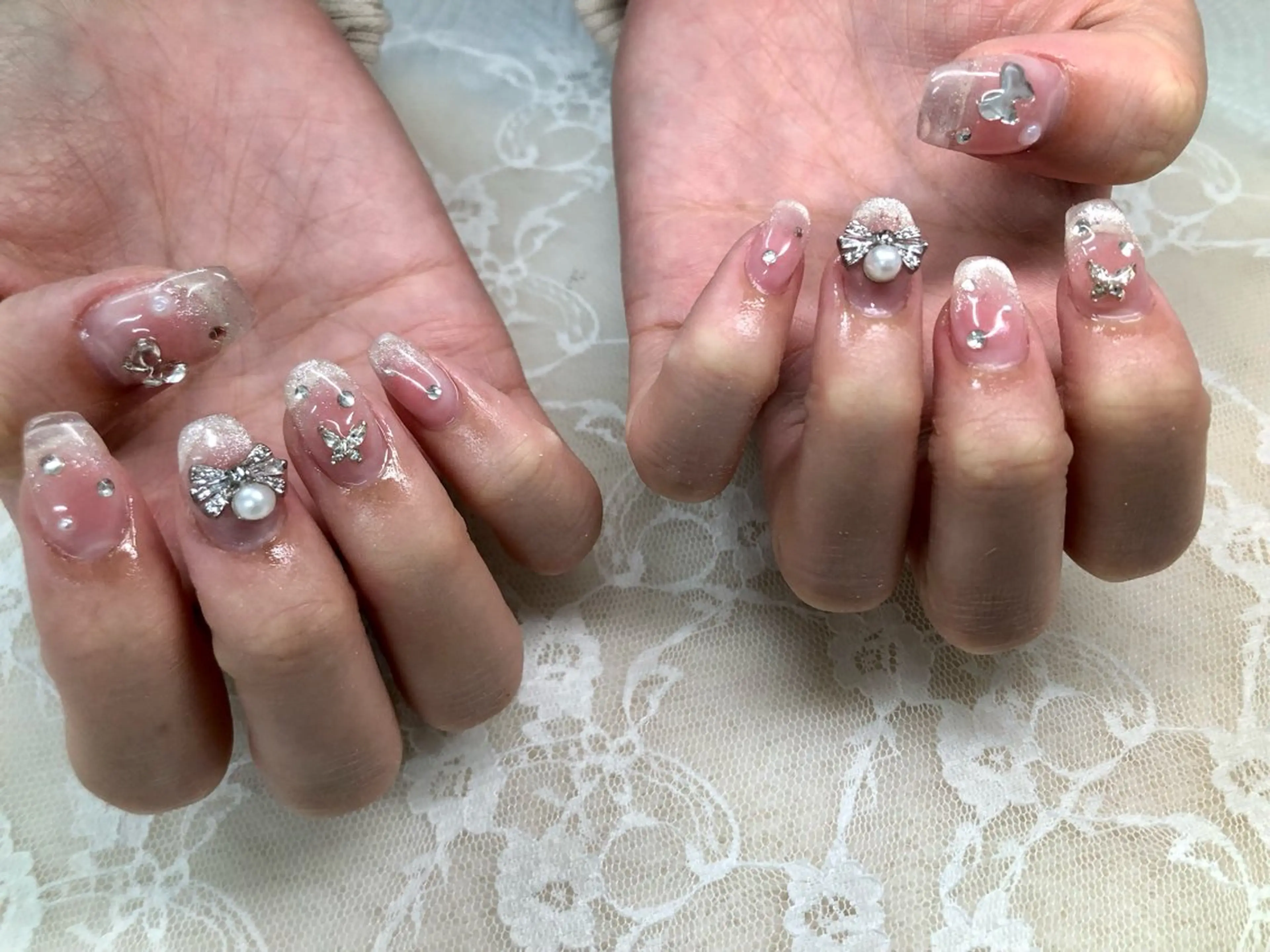 ネイル チークネイル ストーンネイル ワンホンネイル ハンドネイル ハンドケア Epokku ネイルサロンのネイルデザイン