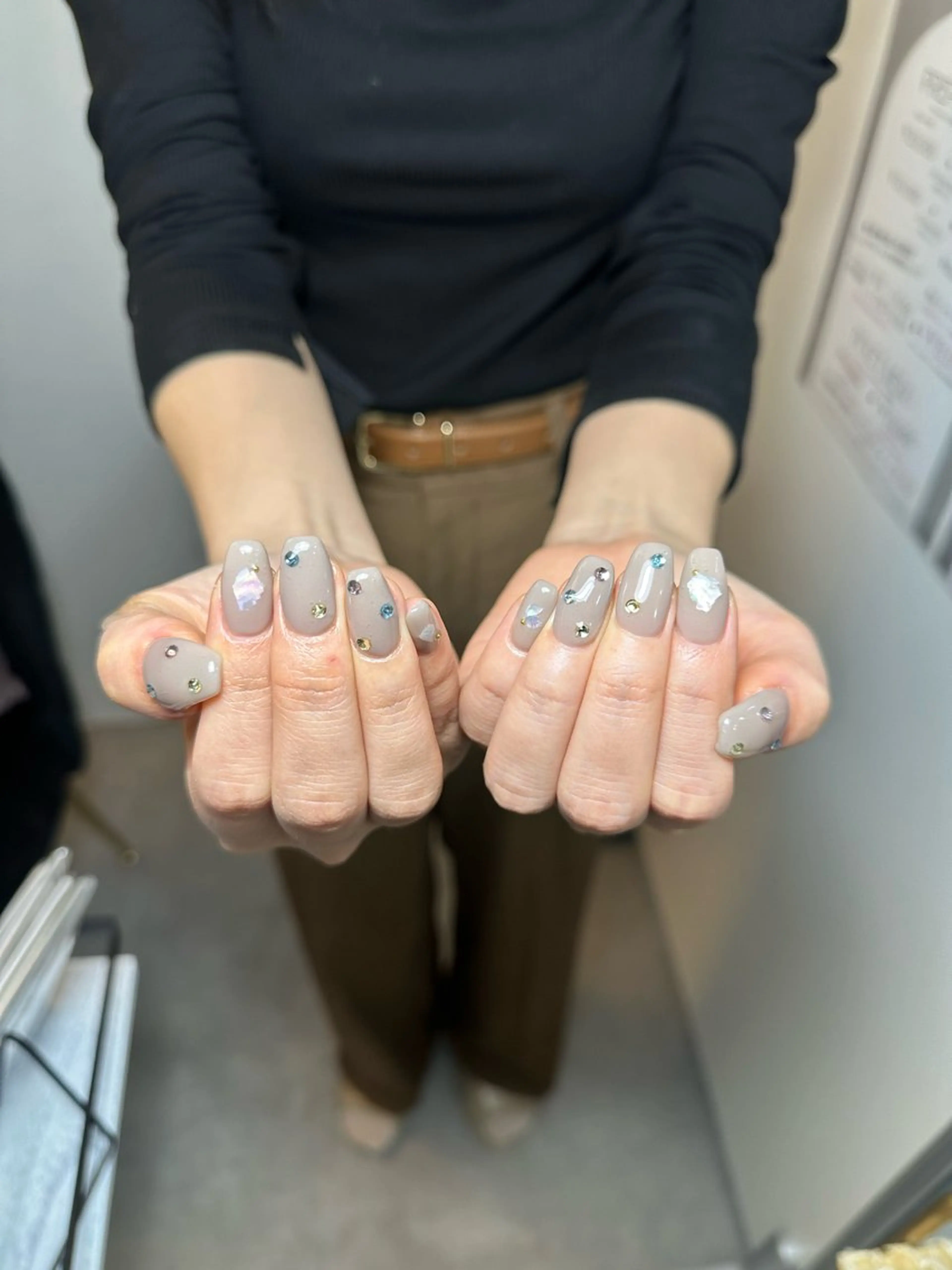 ネイル ATELIERHARLOW所属・nailist MOEのネイルデザイン