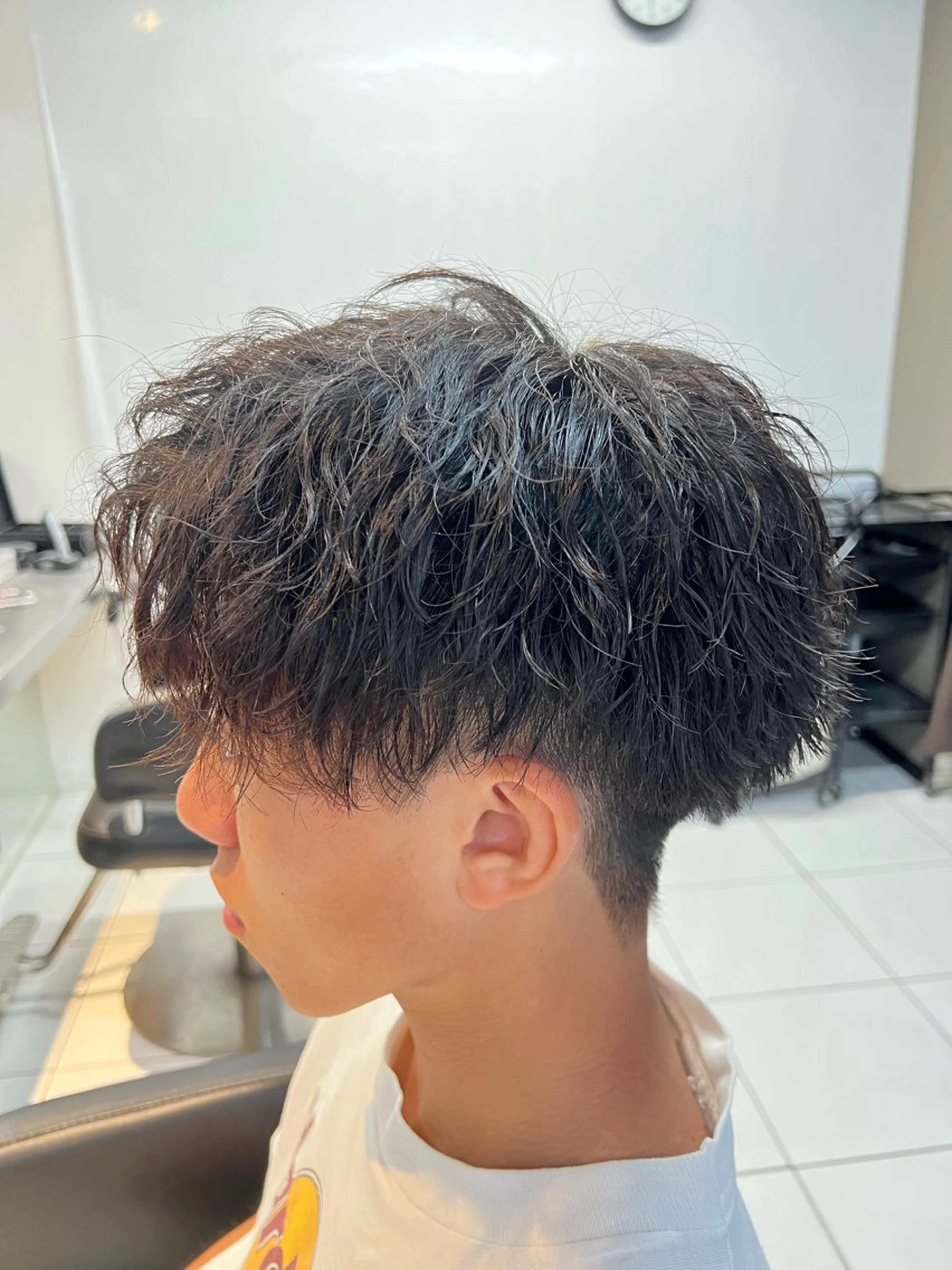 パーマ メンズ センターパート フェードカット カルマパーマ マッシュ メンズパーマ カット パーマ パーマ特化美容師 茂木広幸のヘアスタイル