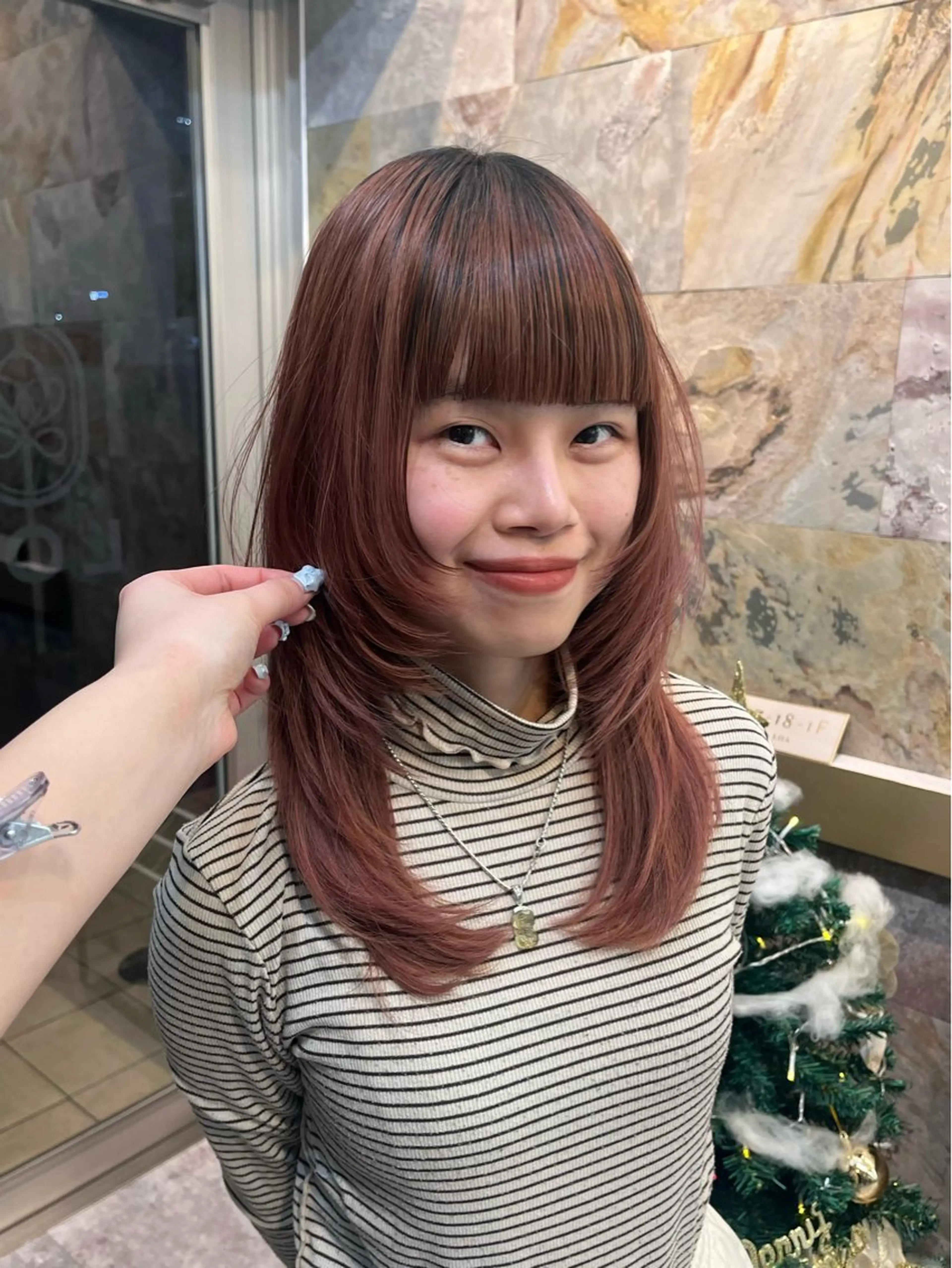 ✂️カットモデル✂️ロングレイヤーカット募集！顔周りにレイヤーを入れるスタイルです！の写真