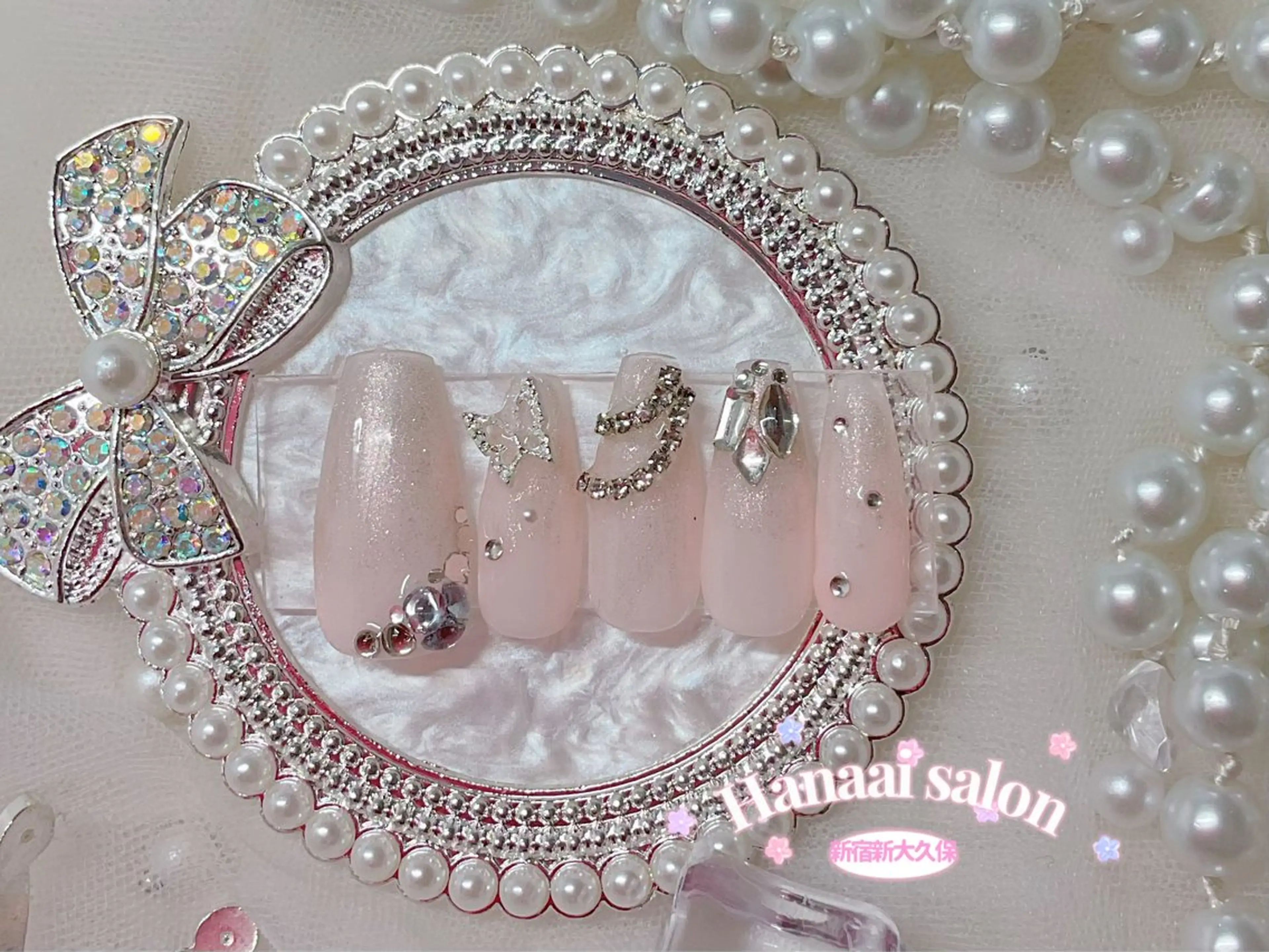 ミディアム ハンドネイル Hanaai Salon新大久保店のネイルデザイン