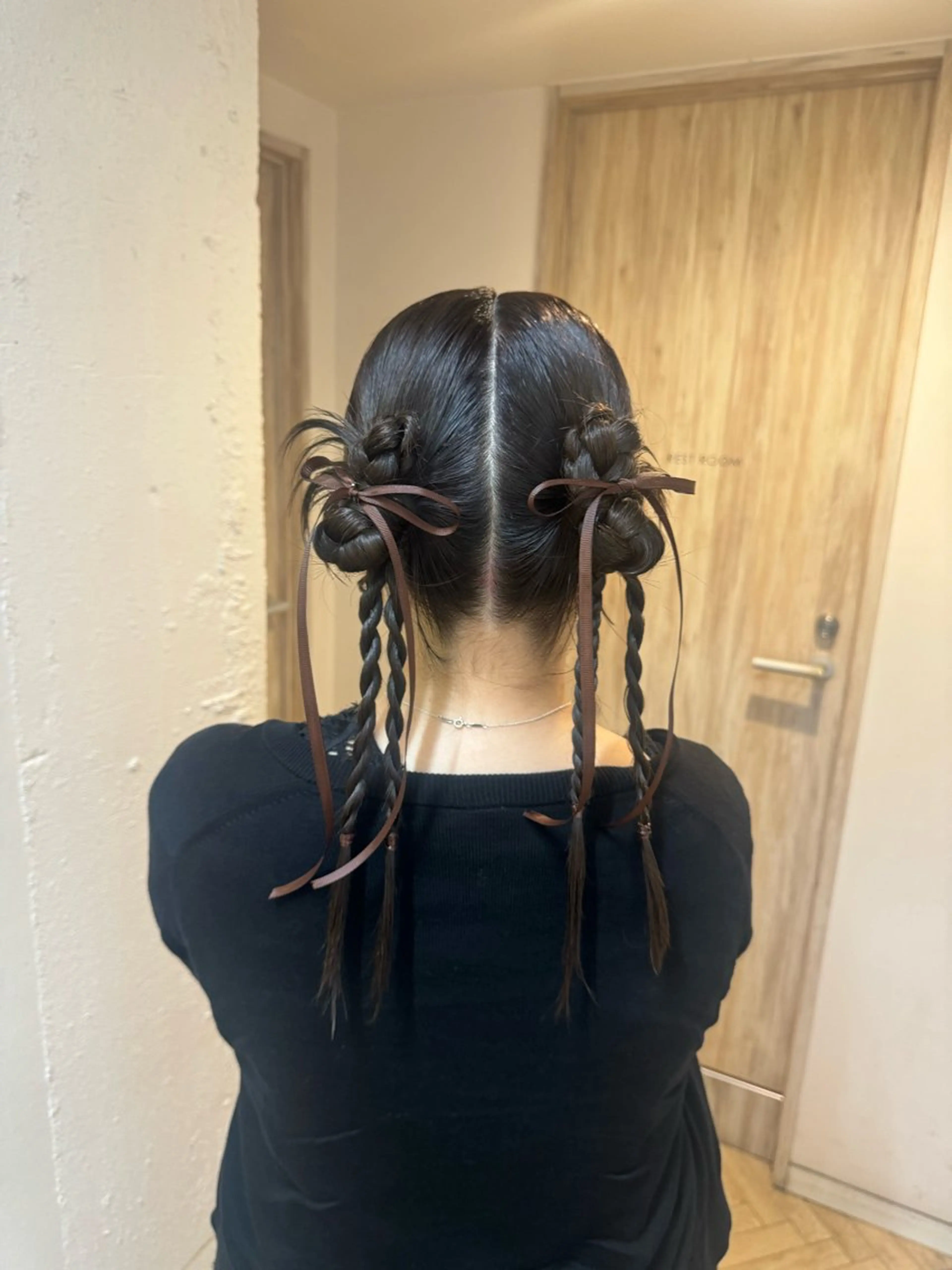 ヘアアレンジ ヘアセット 🍪ヨシイハルネ🍪 ラベンダーカラーのヘアスタイル