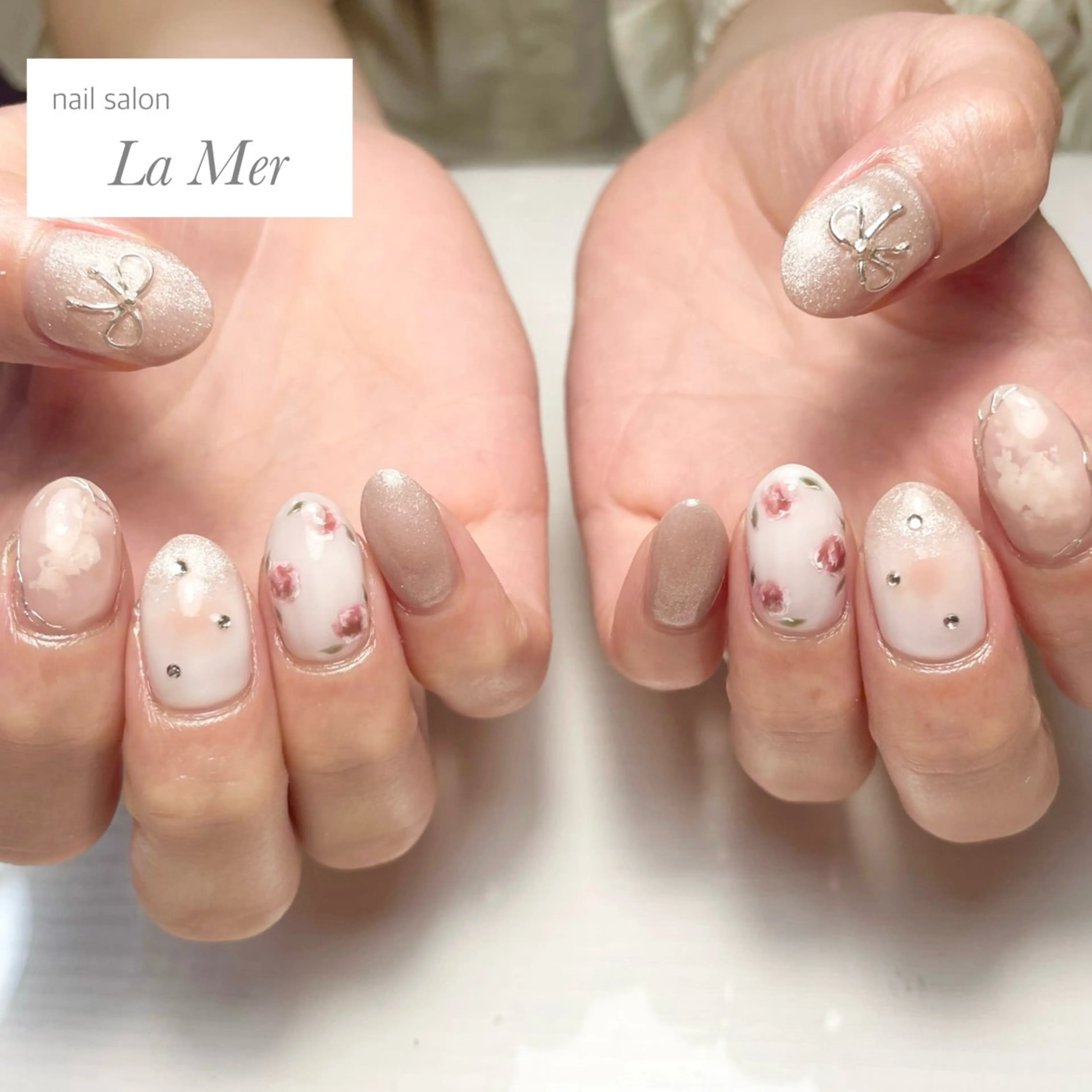 ネイル フラワーネイル ガーリー マグネットネイル ニュアンスネイル 春ネイル ハンドネイル nailsalon La Merのネイルデザイン