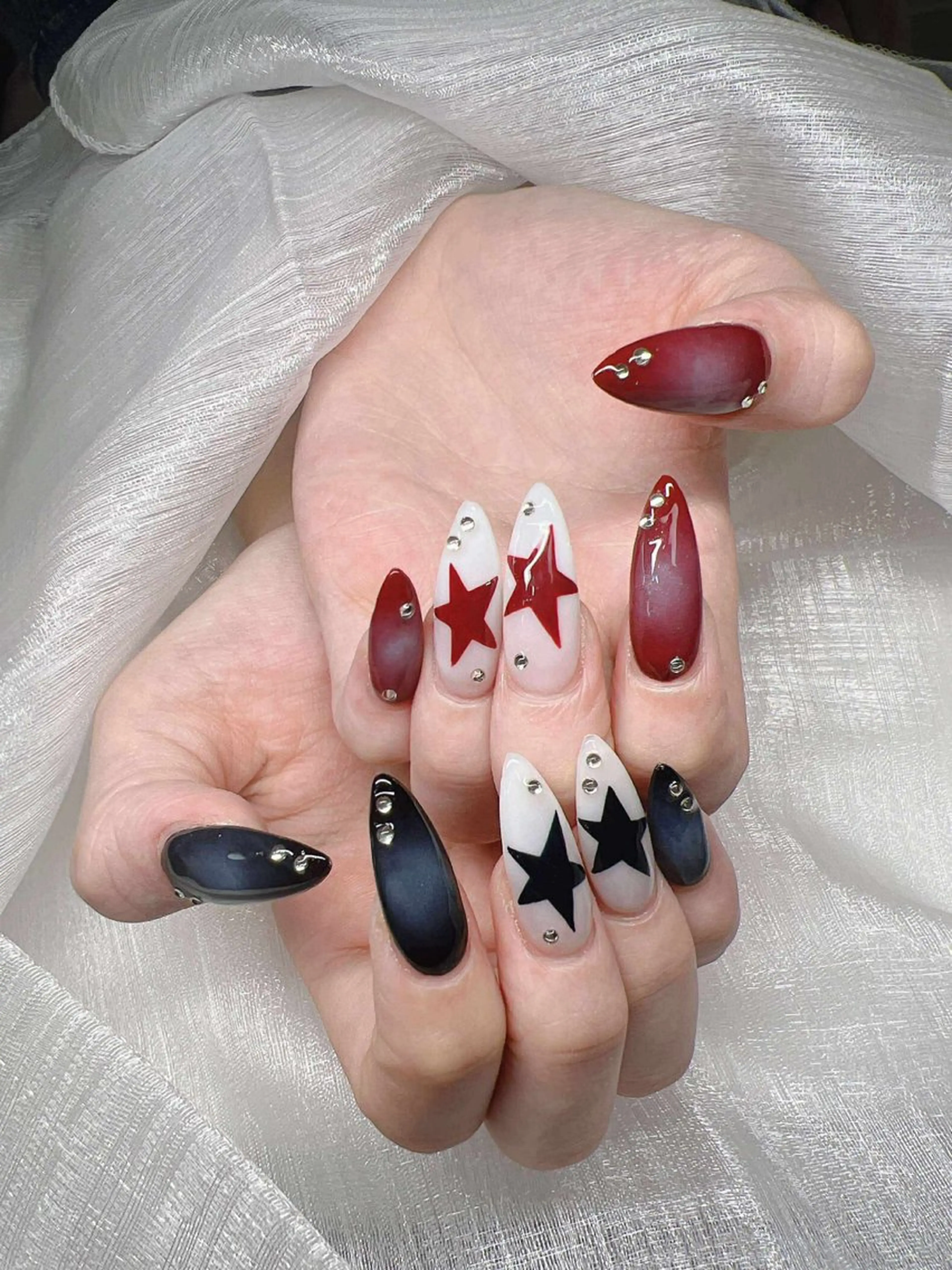 ネイル ハンドネイル Lee Nailsのネイルデザイン