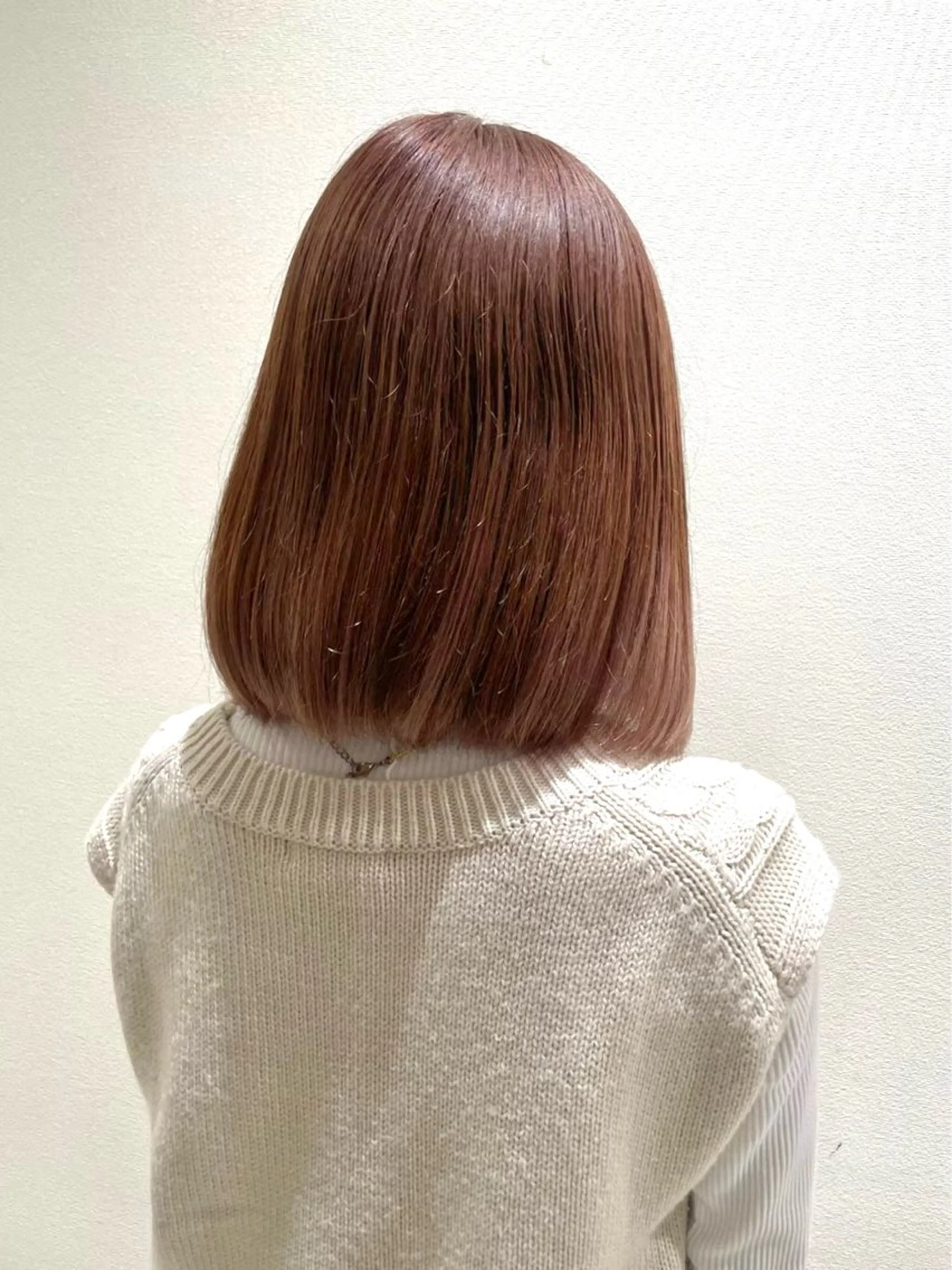 ミディアム カラー 鵤木 朋香のヘアスタイル