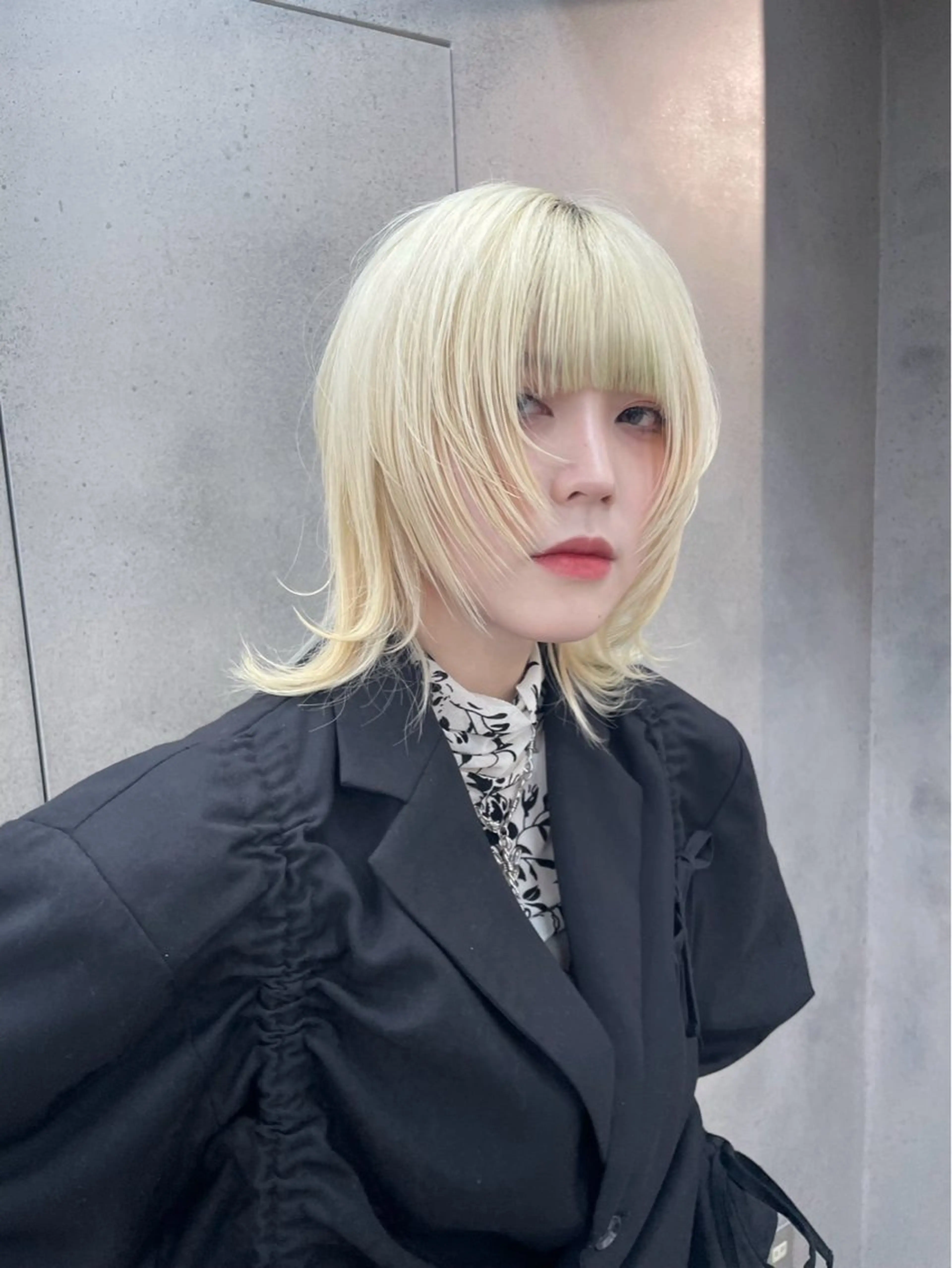 ミディアム ヘアカラー 💫ハイトーンボブ/ HARU💫のヘアスタイル