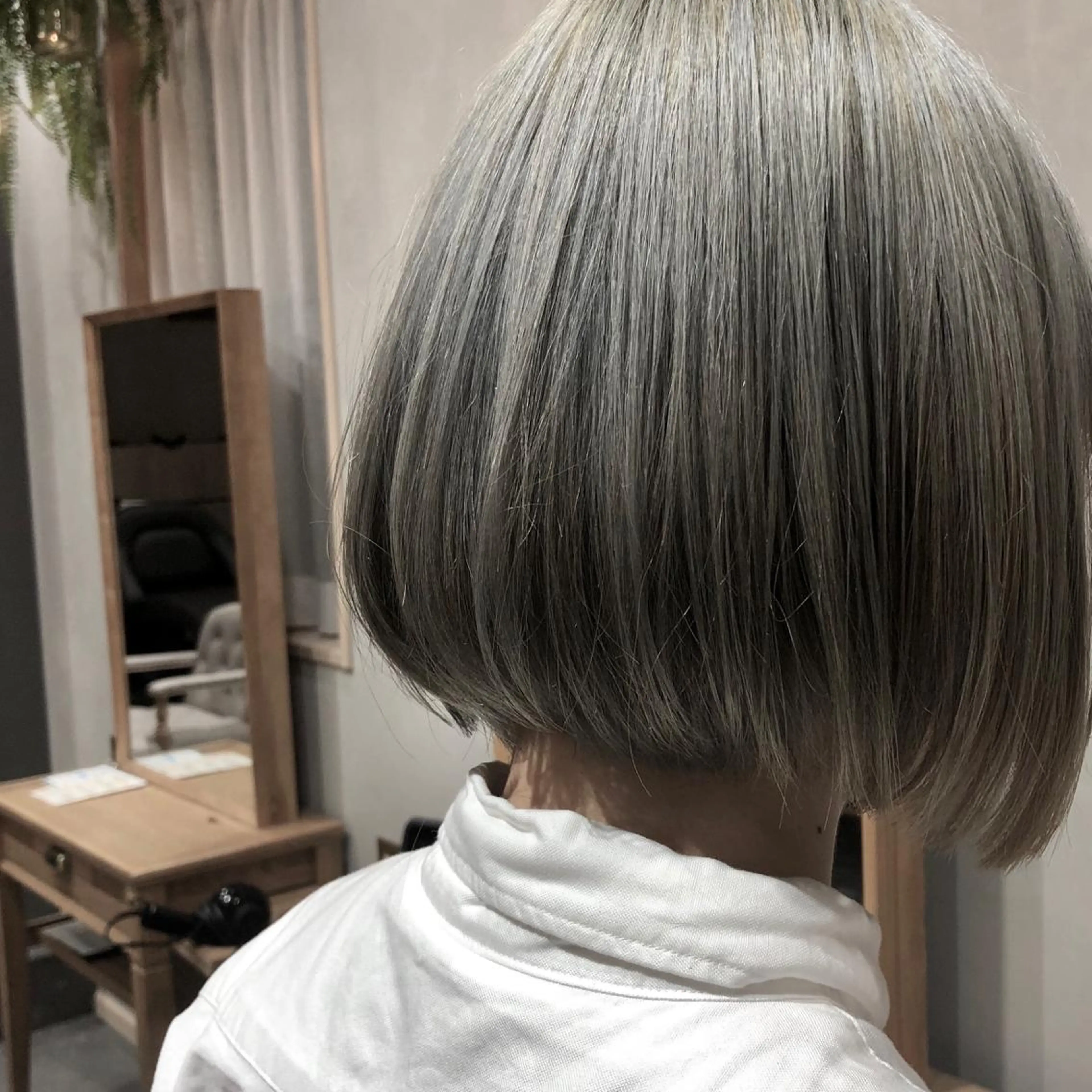 ショート カラー 骨格補正似合わせ カット阿部建のヘアスタイル