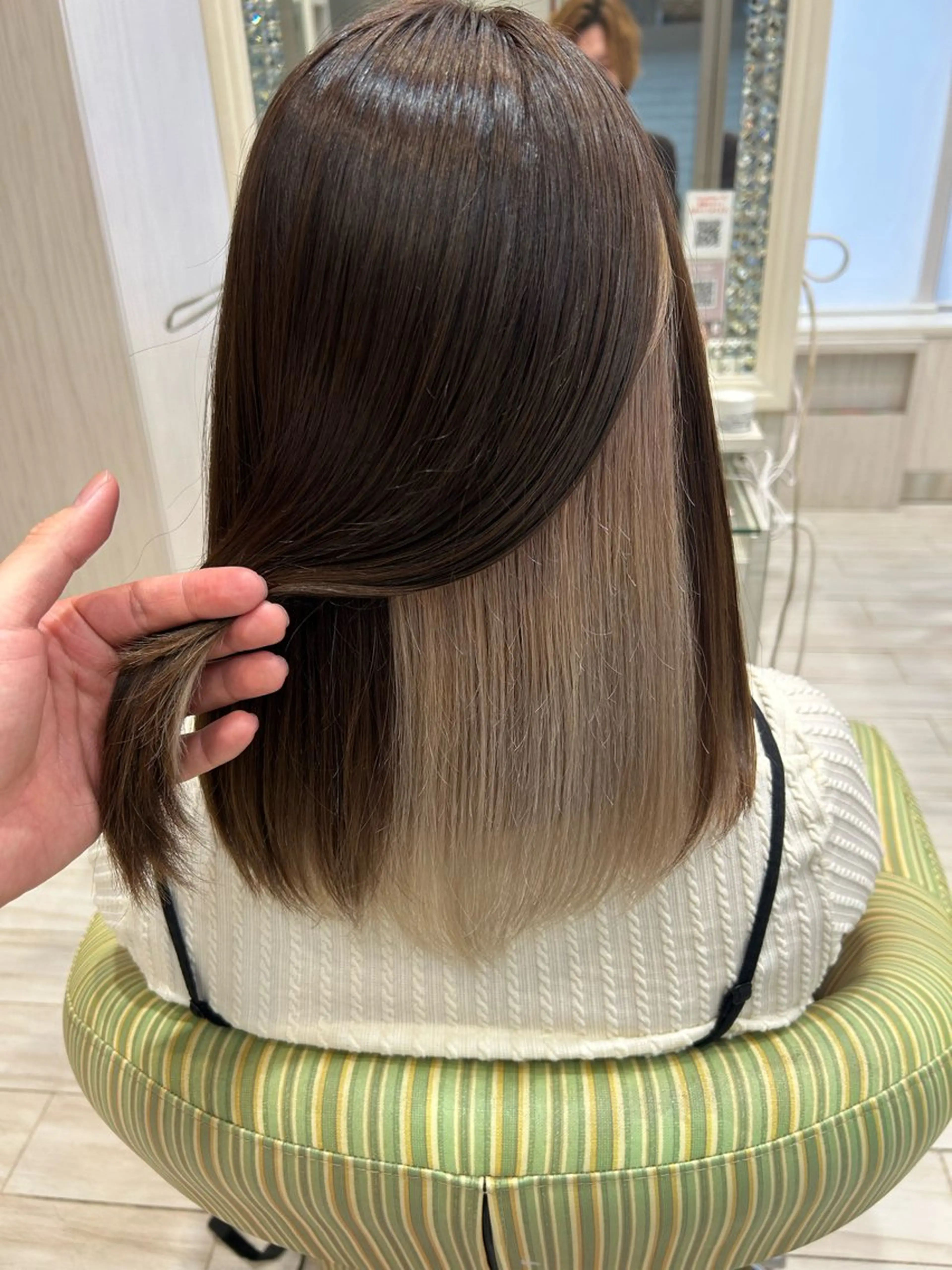 セミロング カット ヘアカラー 中川 拓弥のヘアスタイル
