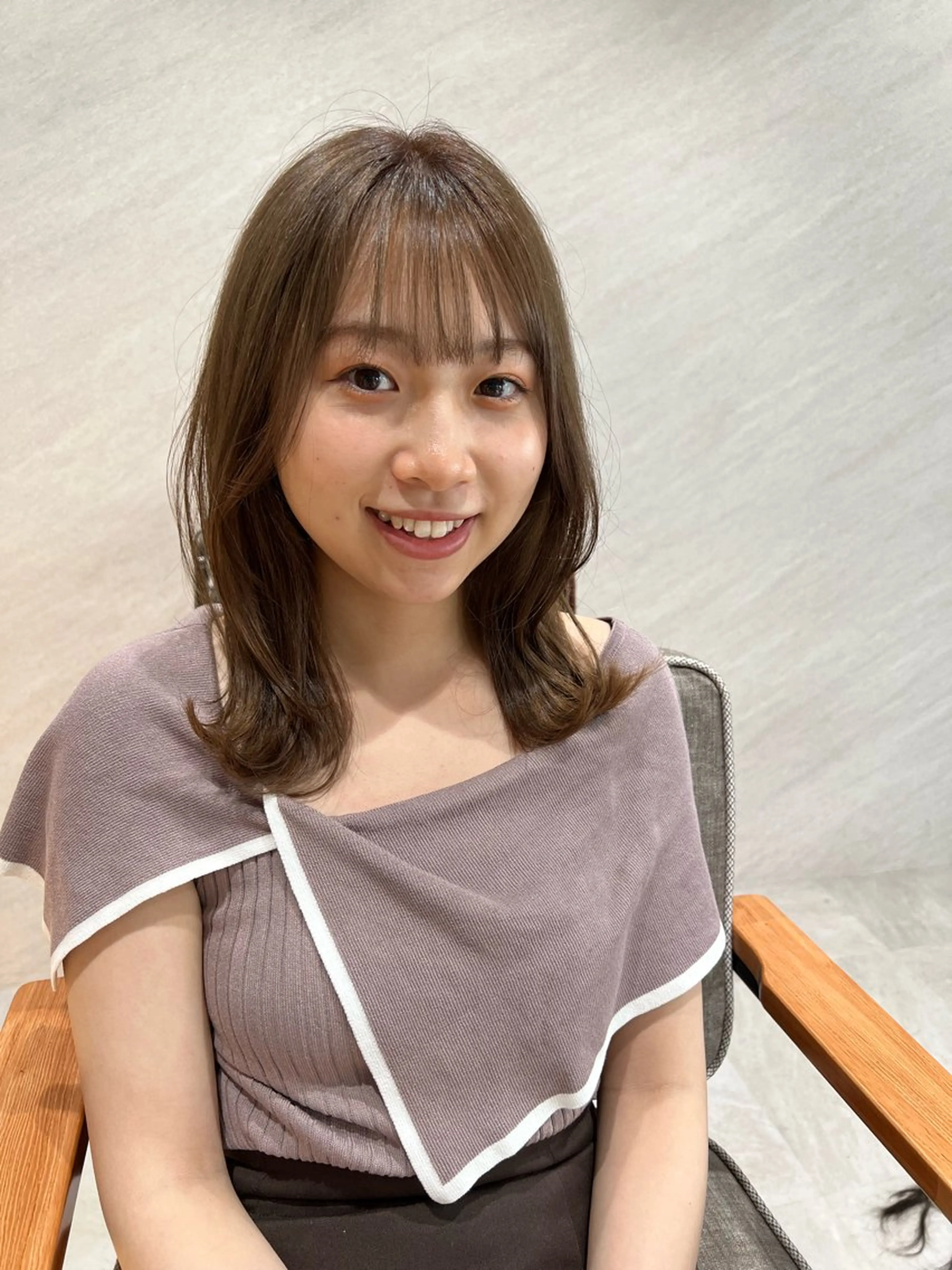 ミディアム 顔周りカット 髪質改善 韓国風ヘア 小顔カット カット ヘアカラー トリートメント 🥚紗綺🥚 髪質改善/艶髪のヘアスタイル