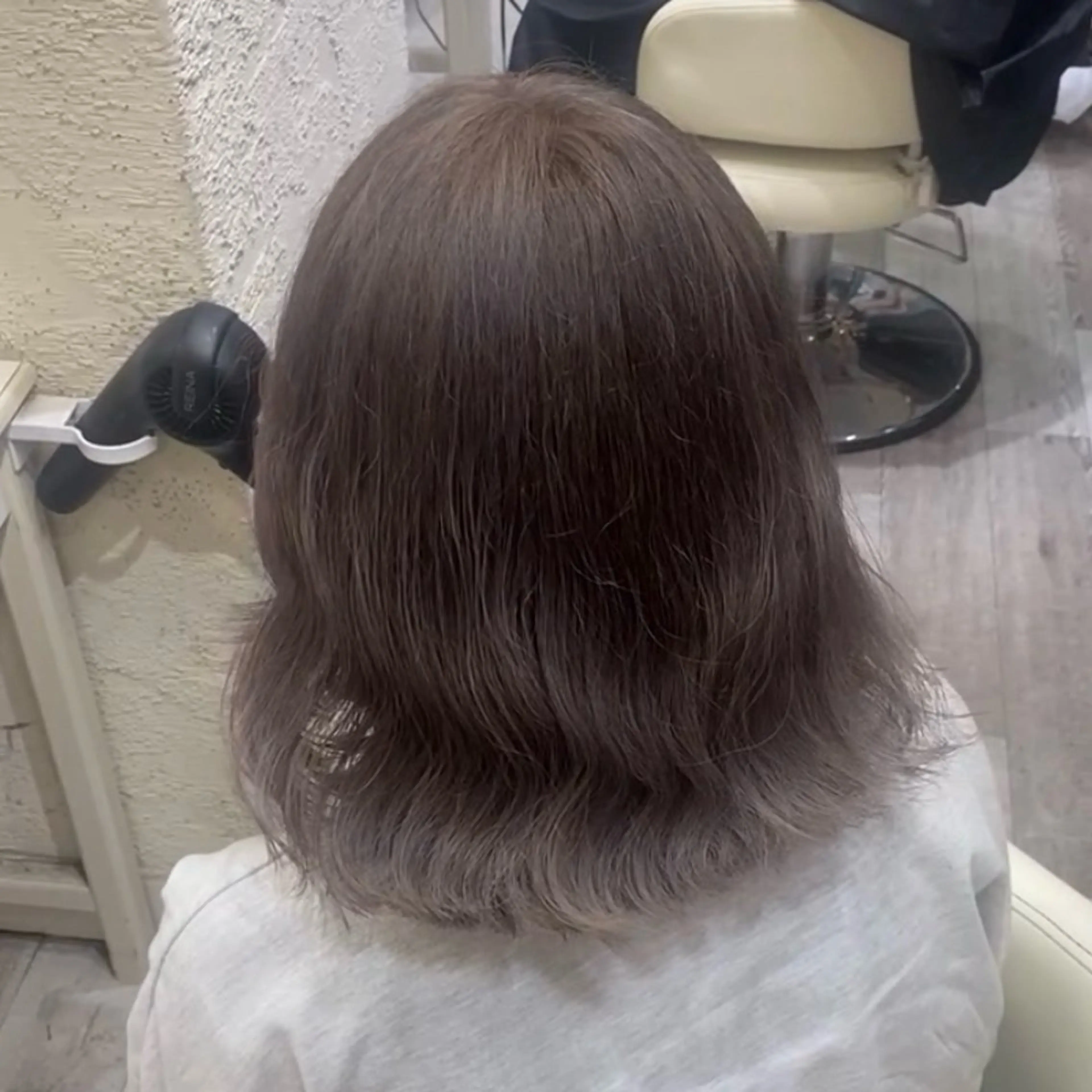 ショート カラー ブリーチ グレージュ カット ヘアカラー トリートメント ハイトーンカラー 特化型美容師TAKEのヘアスタイル