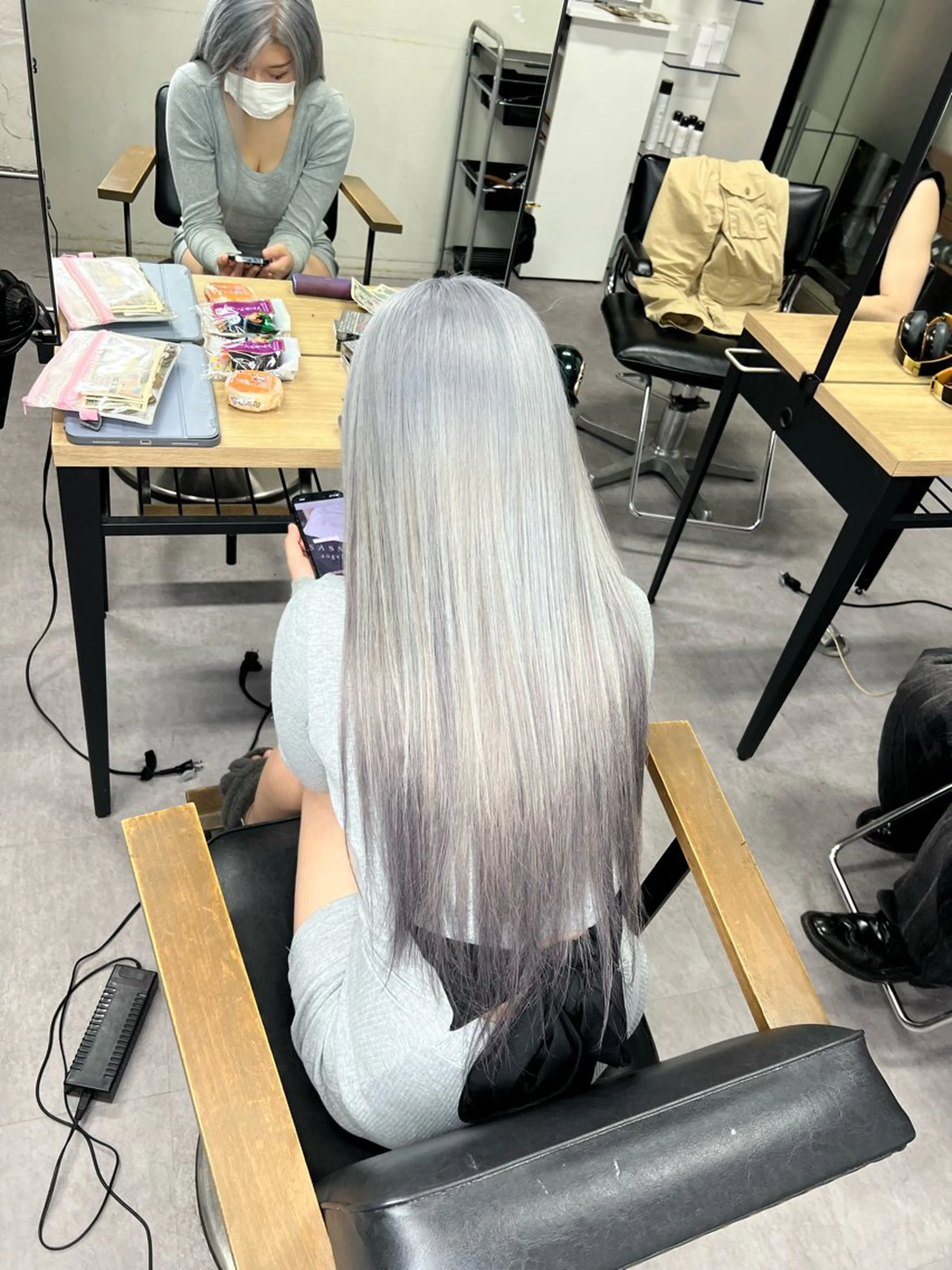 カラー シルバー SWAY所属・SWAY_KAI_ 長谷川魁のヘアスタイル