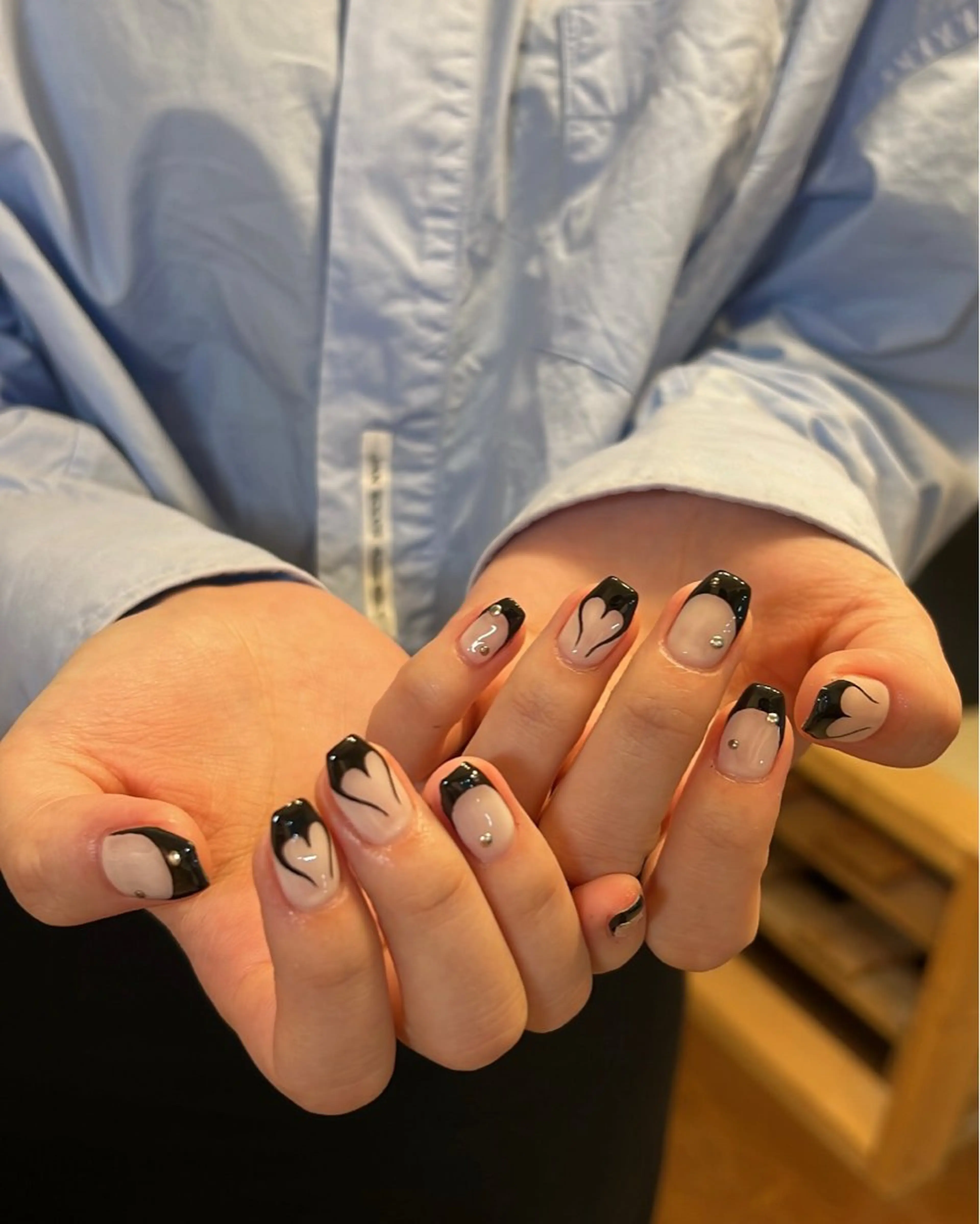 ネイル ハンドネイル フットネイル ハンドケア Nes.Nail所属・Miyagi Asamiのネイルデザイン