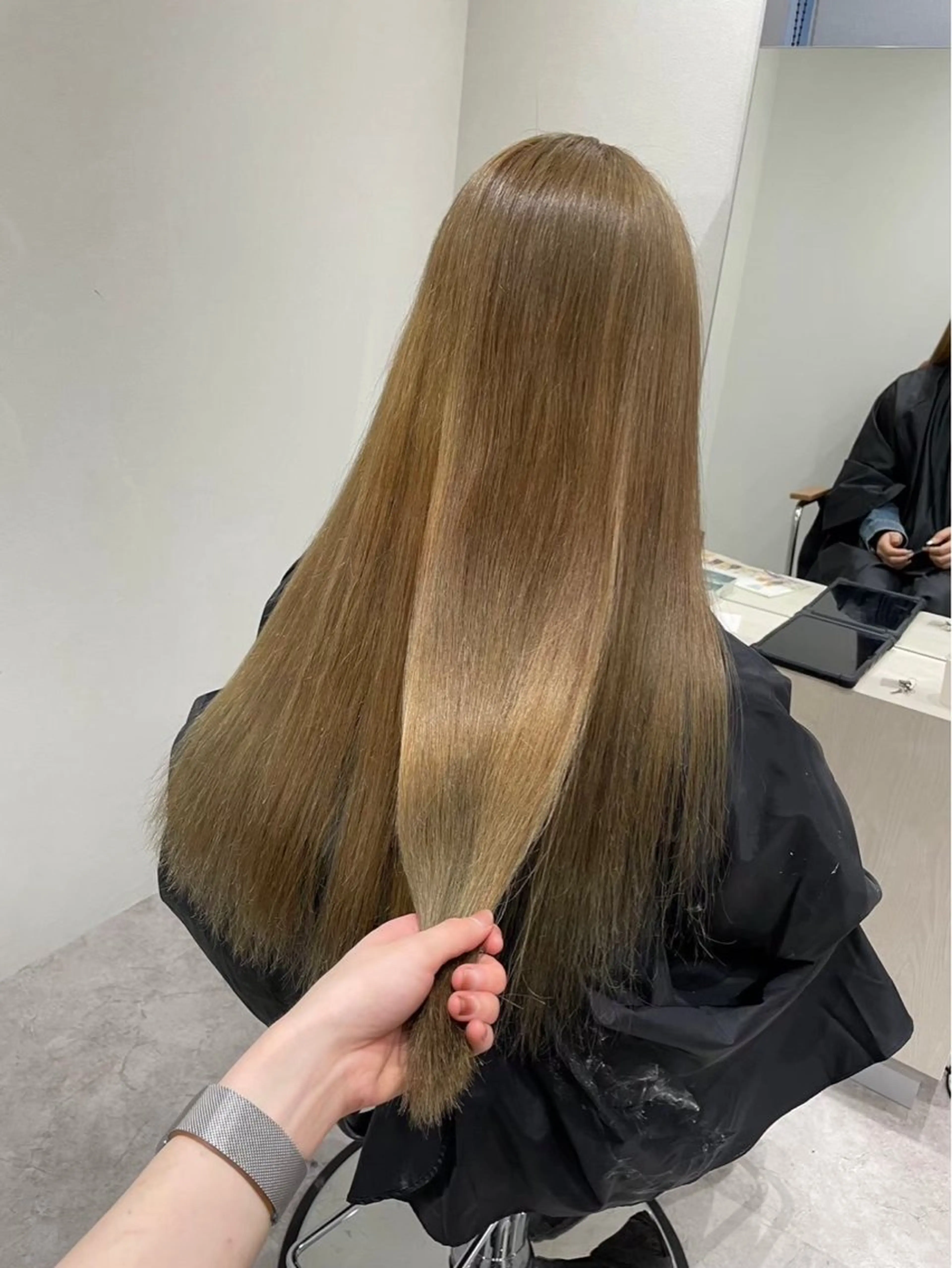 カラー SOYON茨木所属・杉谷 知怜のヘアスタイル