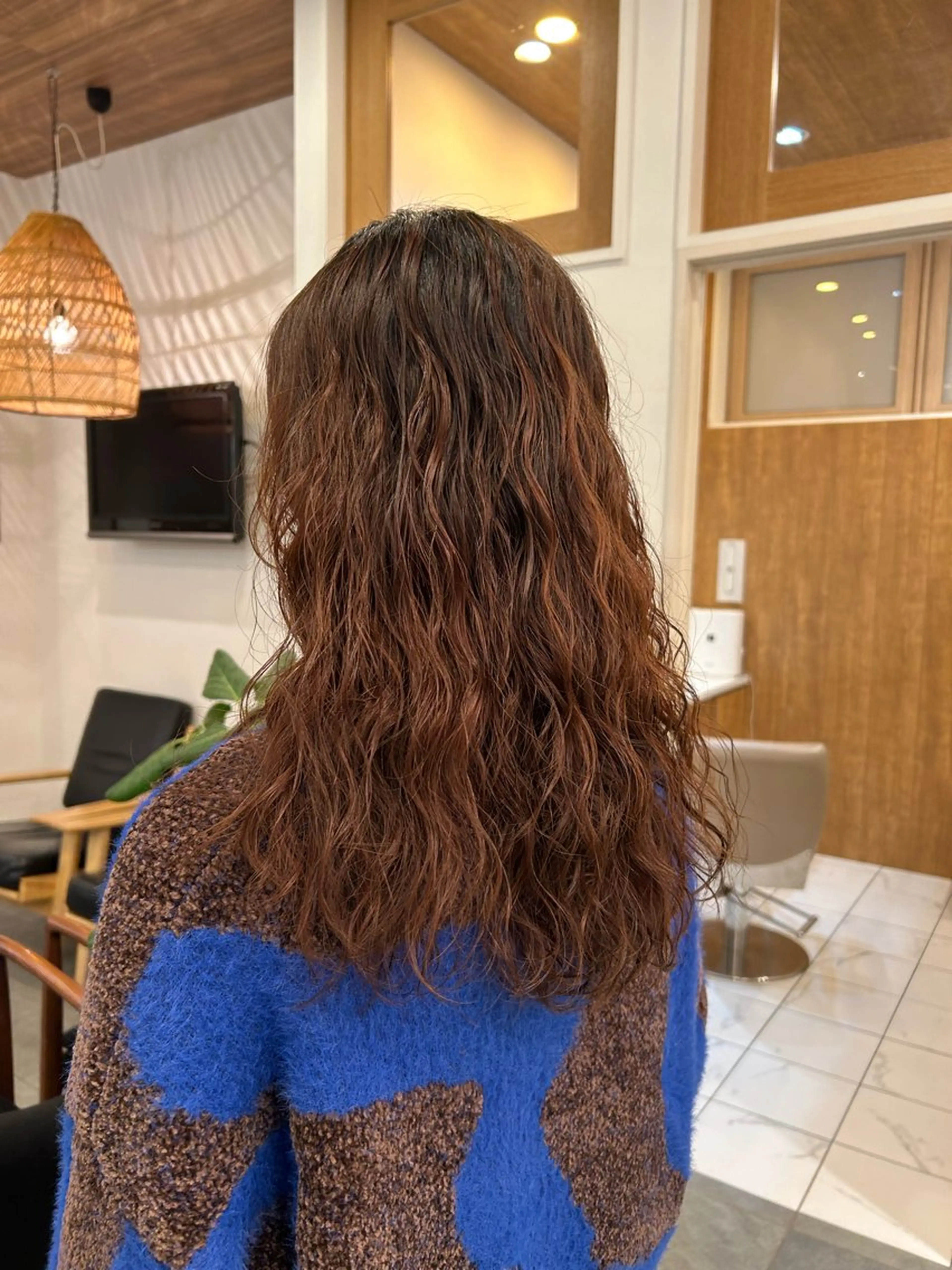 セミロング パーマ BEAUTRIUM 穂乃香のヘアスタイル