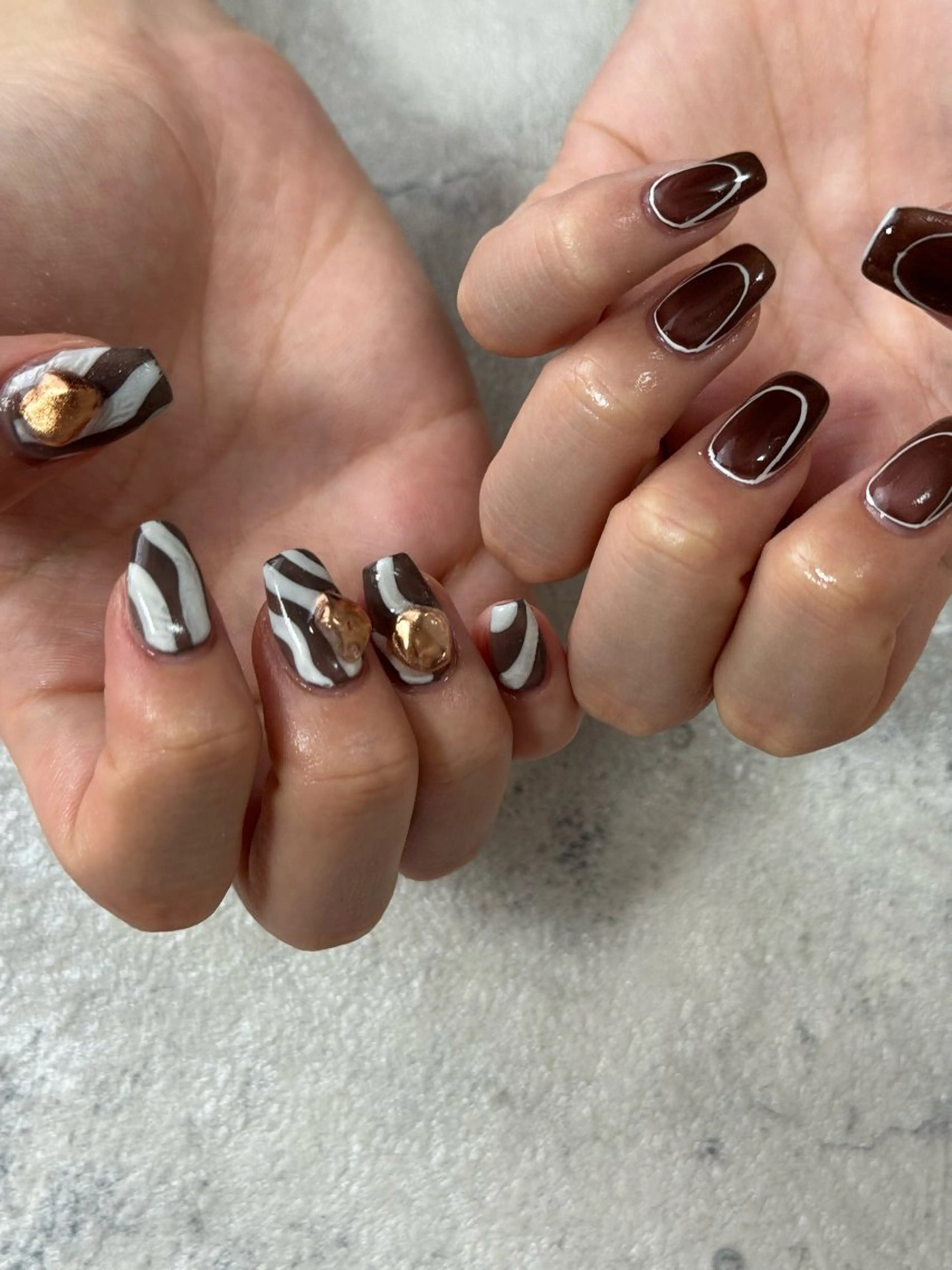 ネイル ブラウン フレンチネイル ジェルネイル 持ち込み ニュアンスネイル ハンドネイル flowers nailのネイルデザイン