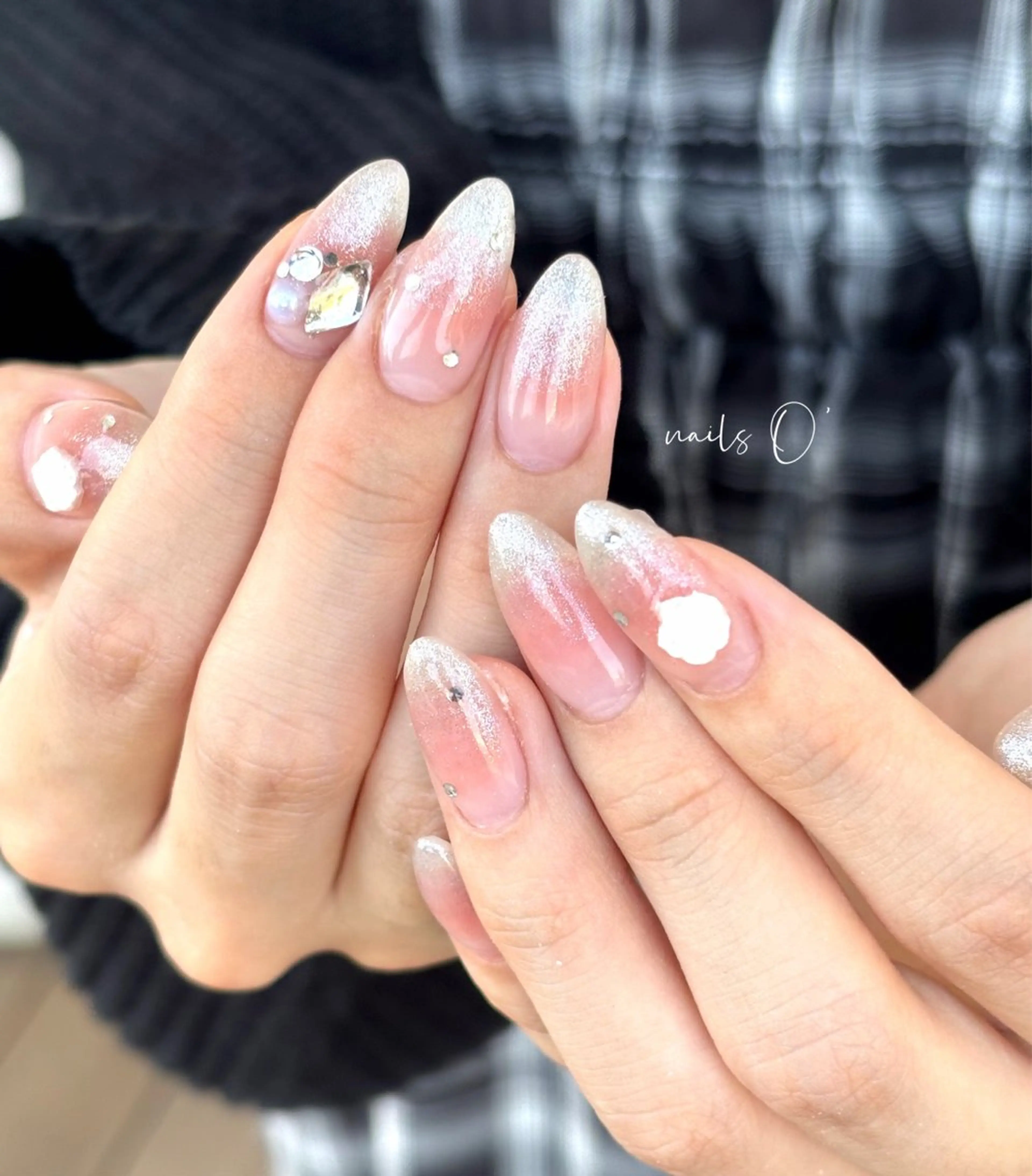ネイル 大人可愛いネイル🎗 Hinaのネイルデザイン