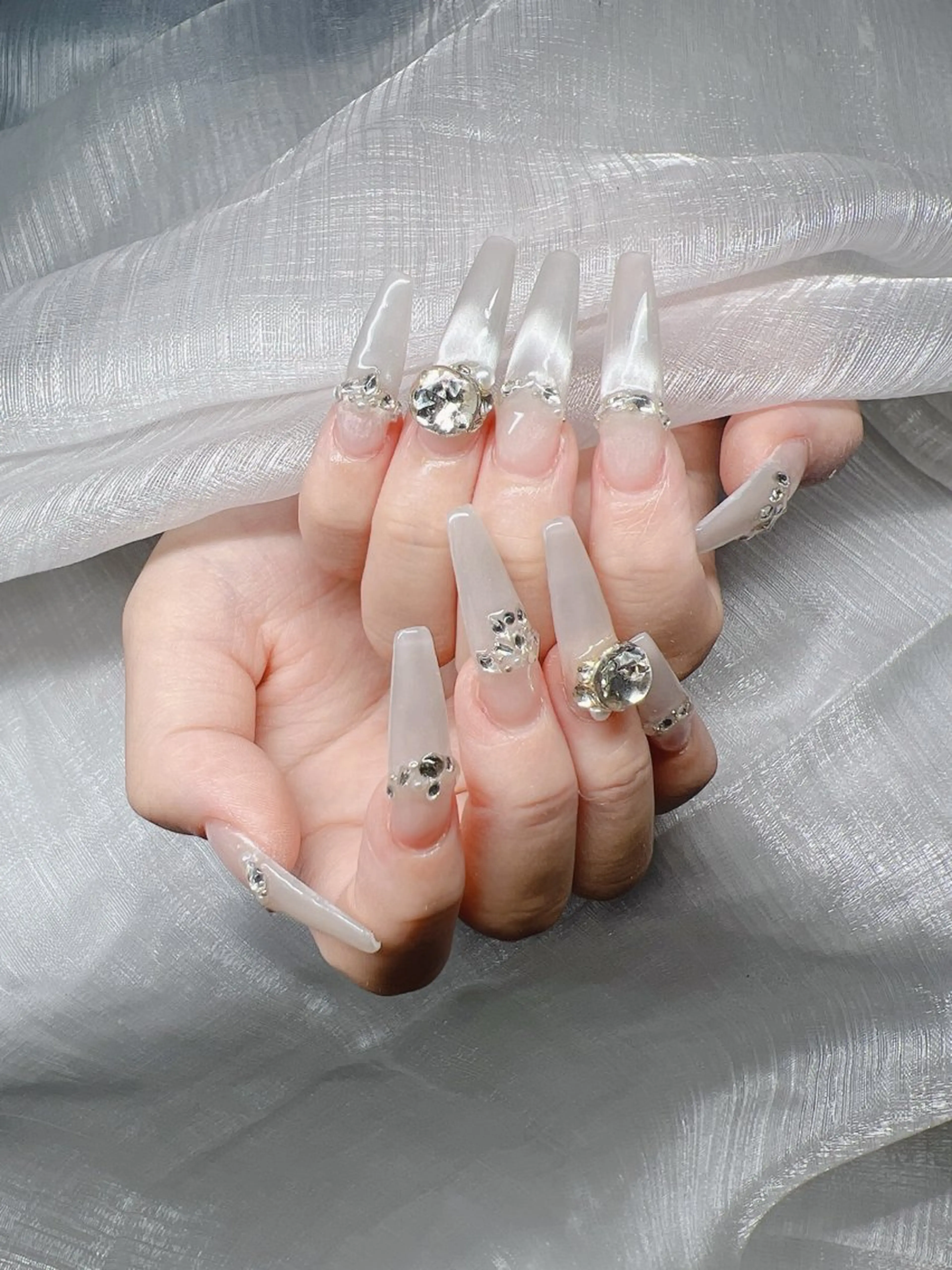 ネイル ハンドネイル Lee Nailsのネイルデザイン