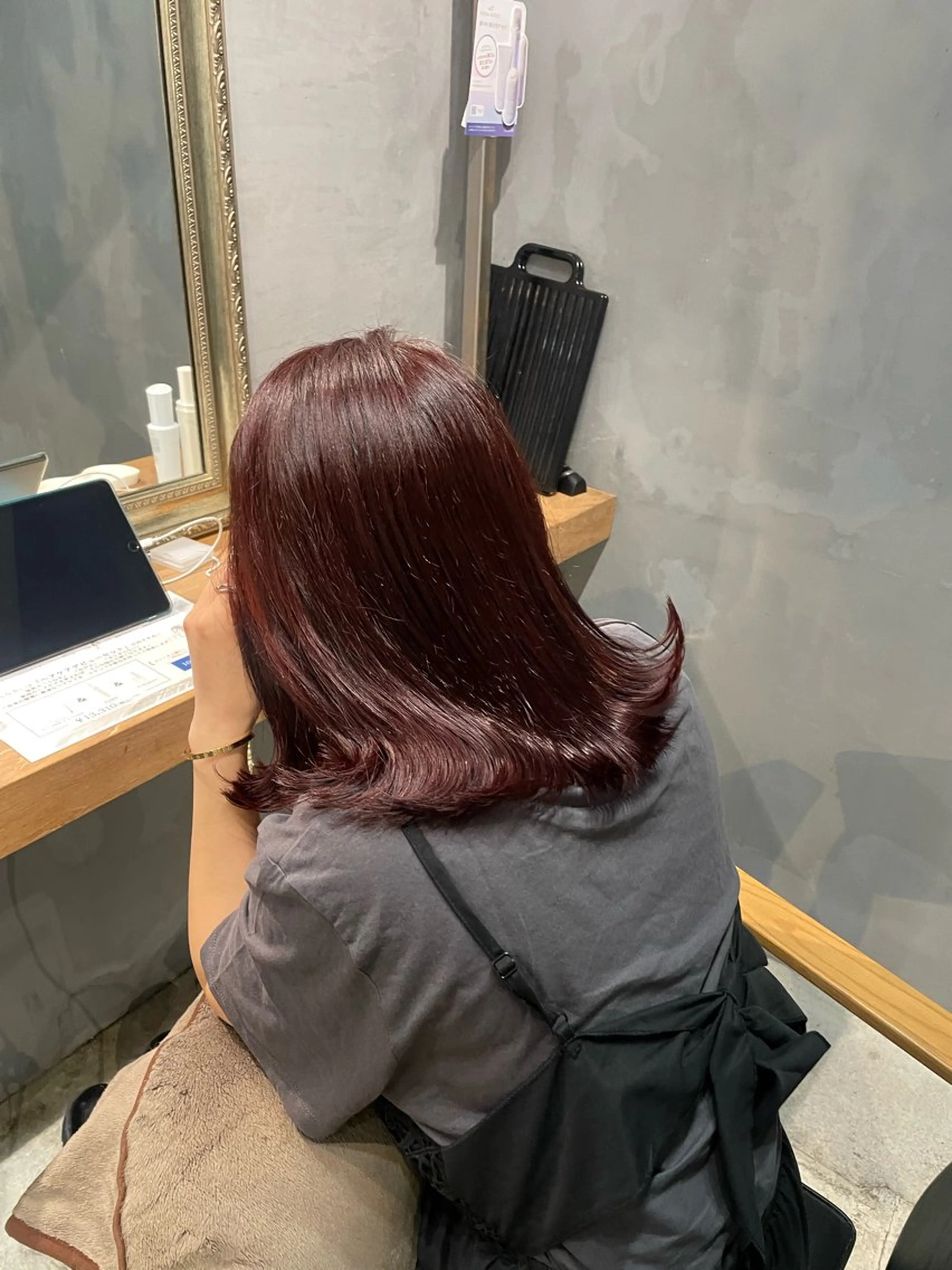 ミディアム カット ヘアカラー トリートメント 顔周りカット 🎀サヤカ🎀のヘアスタイル