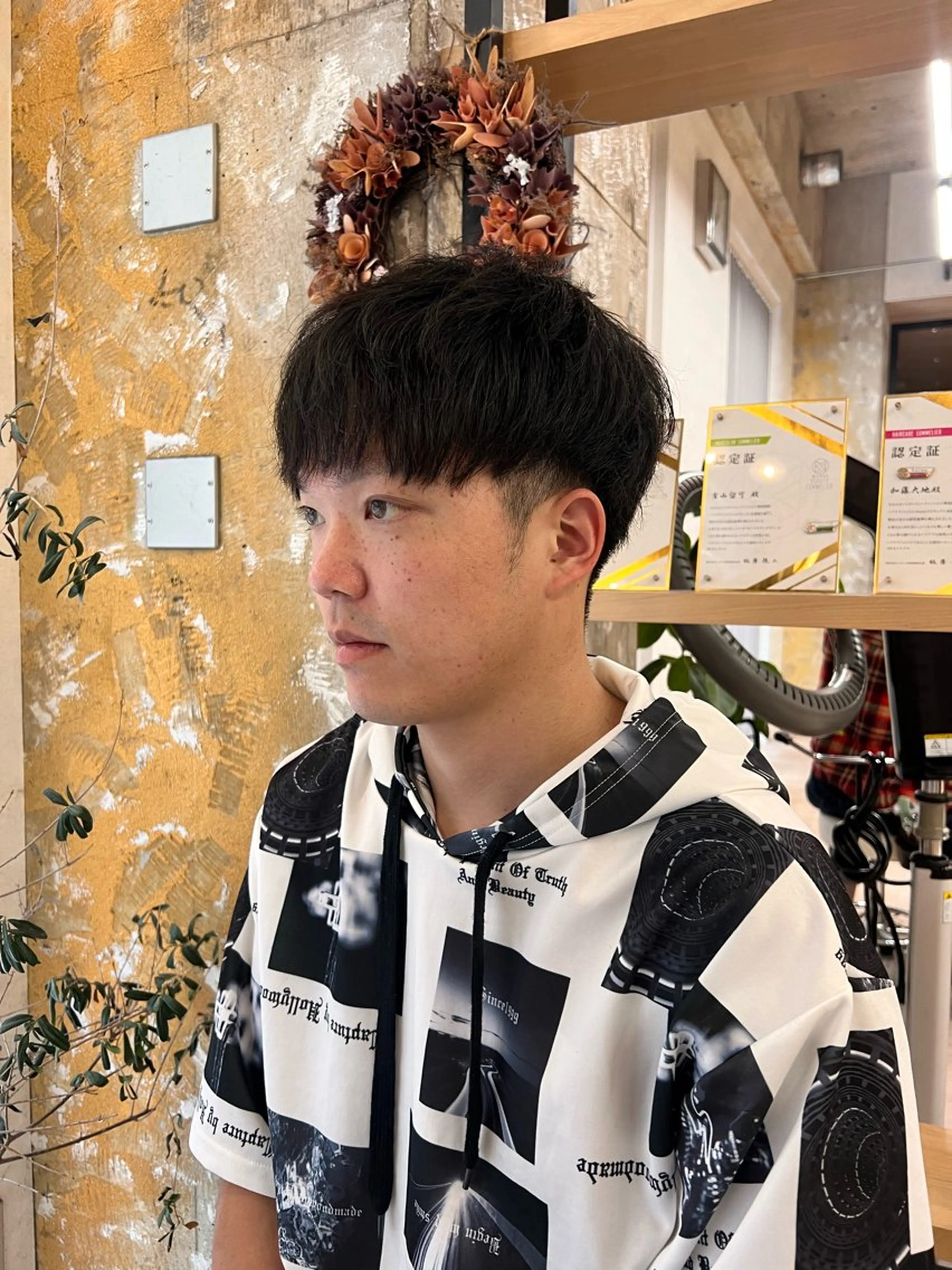メンズ カット ブリーチカラー 〻髪質改善〻アレンジのヘアスタイル