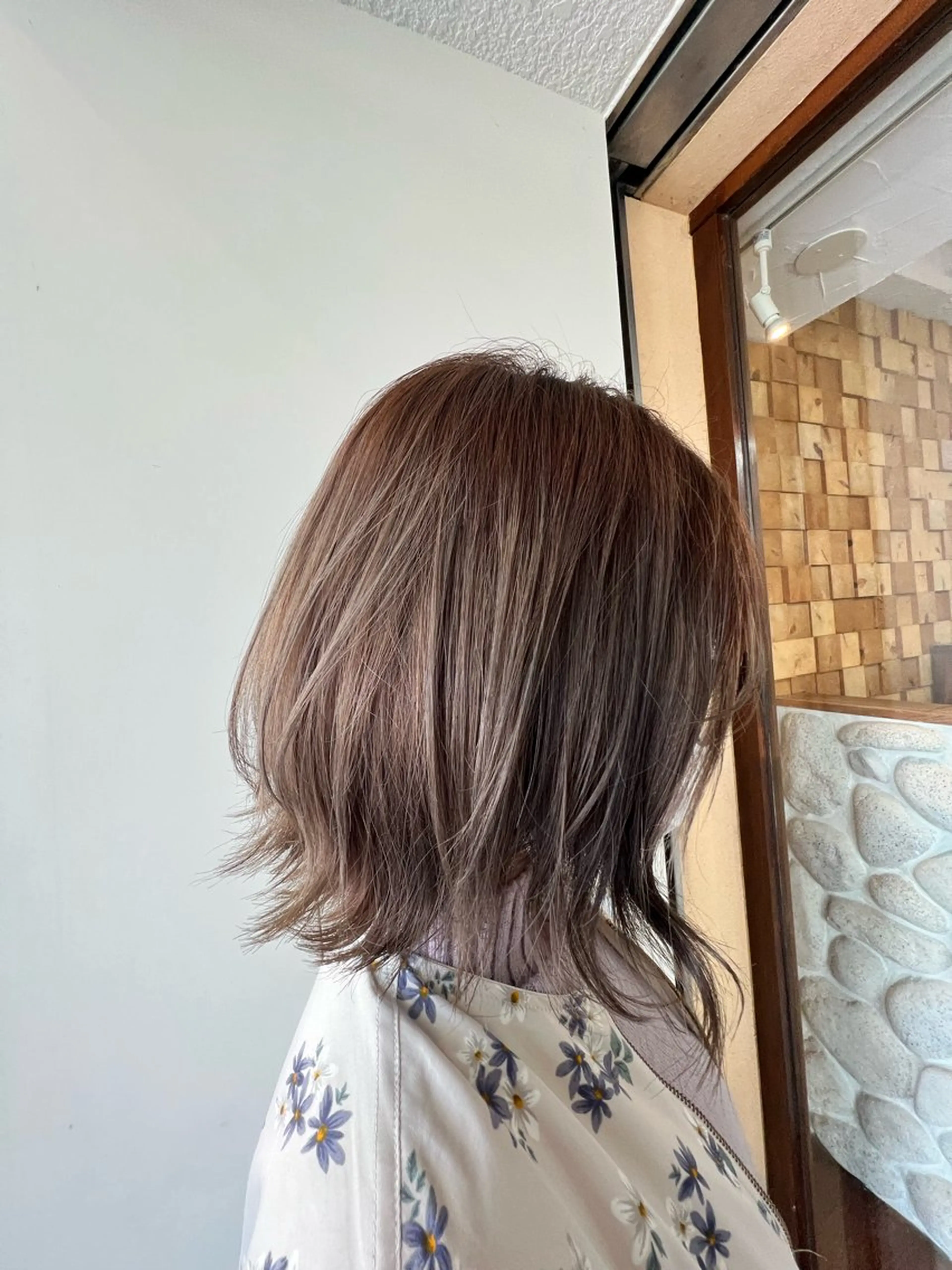 ミディアム レイヤーカット カット ヘアカラー Jrスタイリスト/ えぐちりほのヘアスタイル