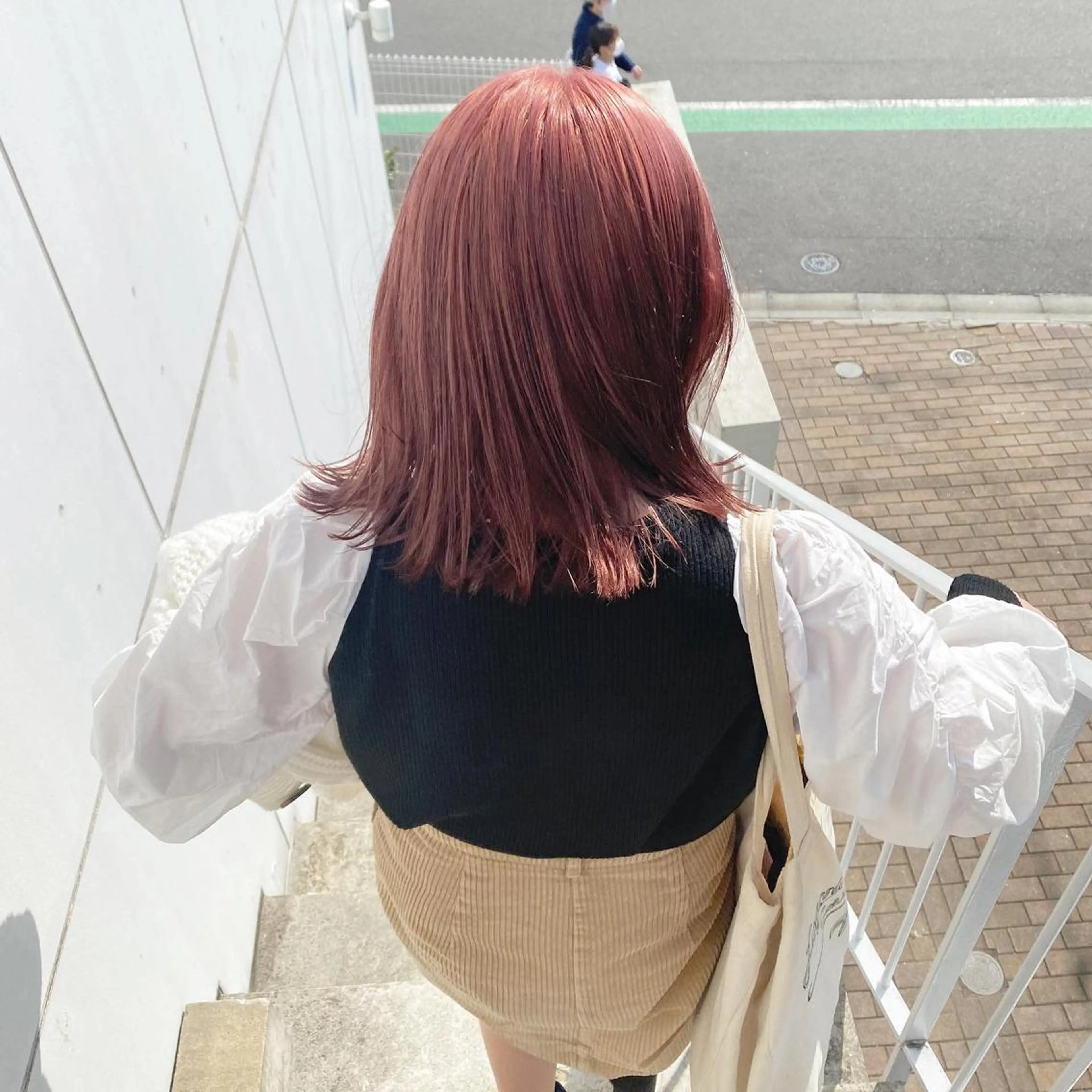 ミディアム カラー パーマ ヘアアレンジ メンズ キッズ ネイル マツエク・マツパ モリモト サナのヘアスタイル