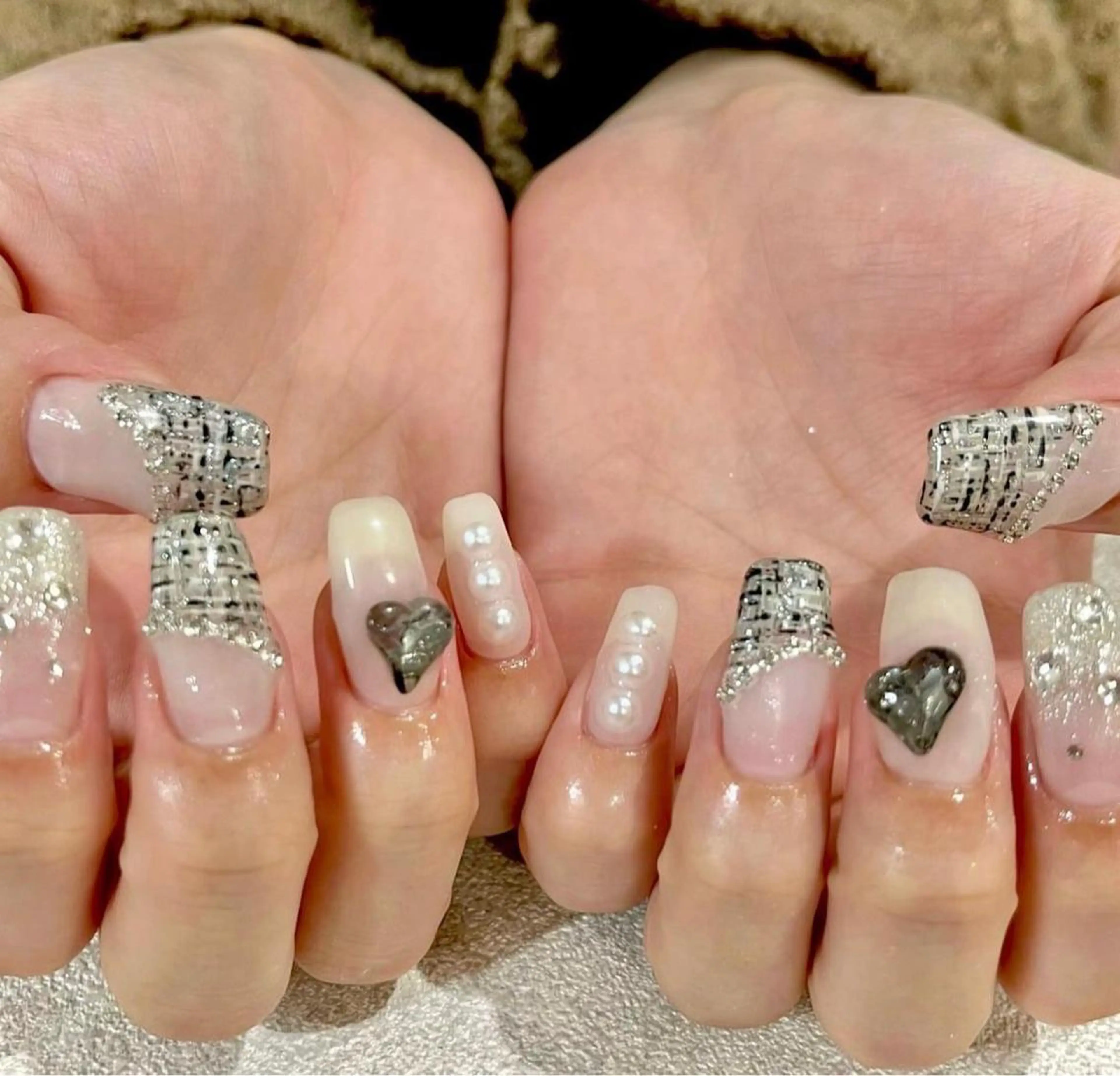 ネイル ハロウィン ハート キラキラネイル 韓国ネイル ミラーネイル ハンドネイル Salon Kのネイルデザイン