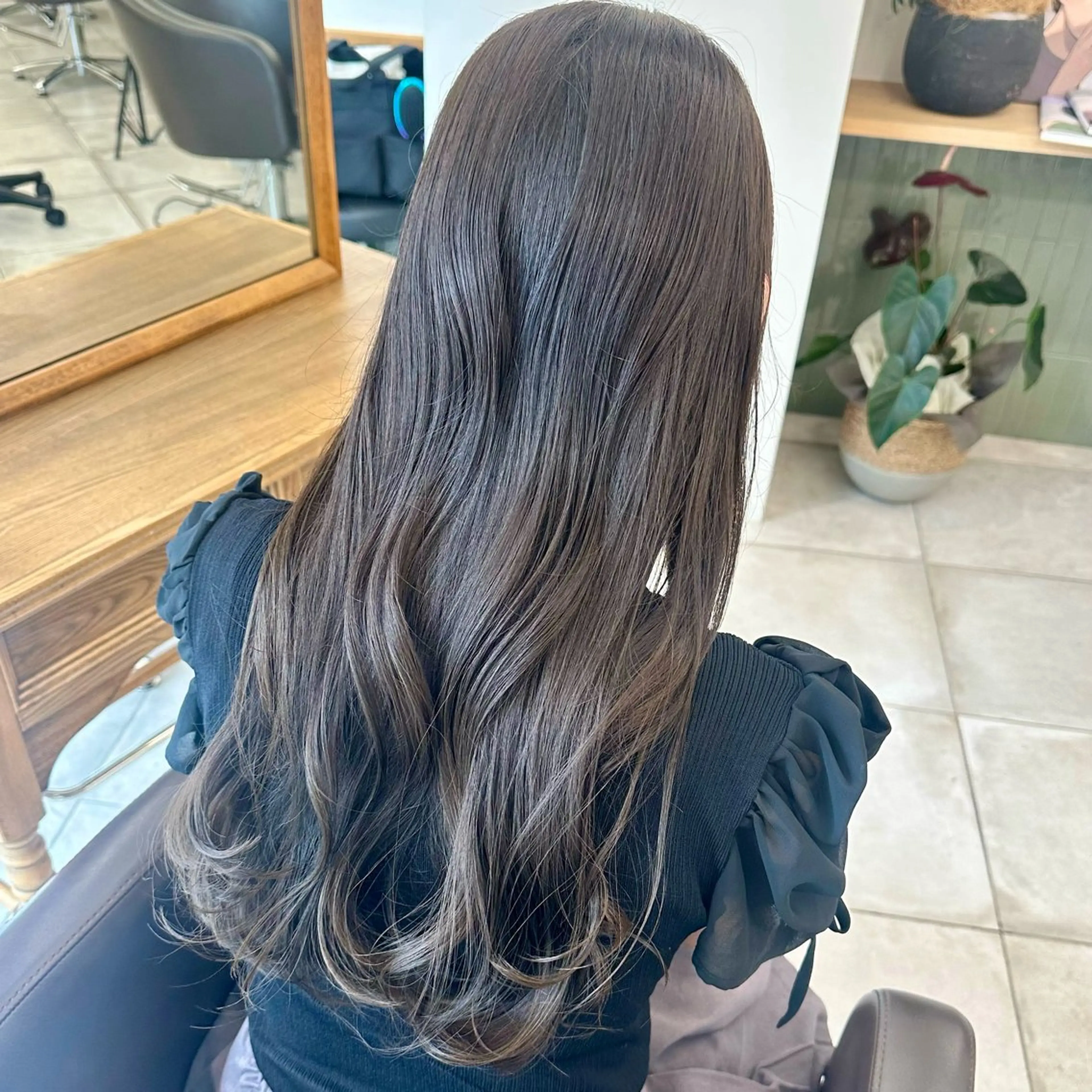 セミロング カラー カット ヘアカラー トリートメント ブリーチなし/レイヤ ー特化🌈Tommyのヘアスタイル