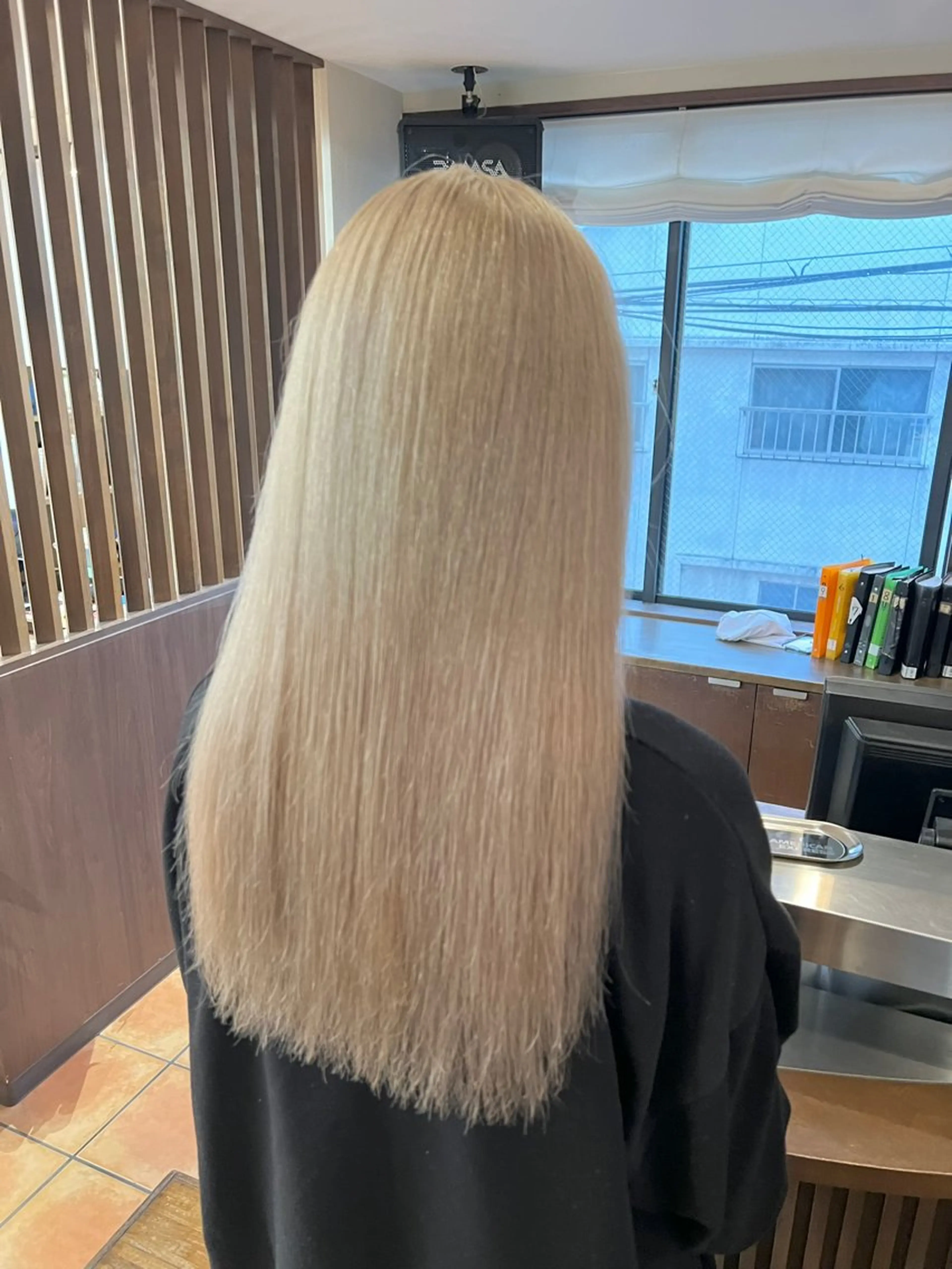 ロング カラー selene officialのヘアスタイル