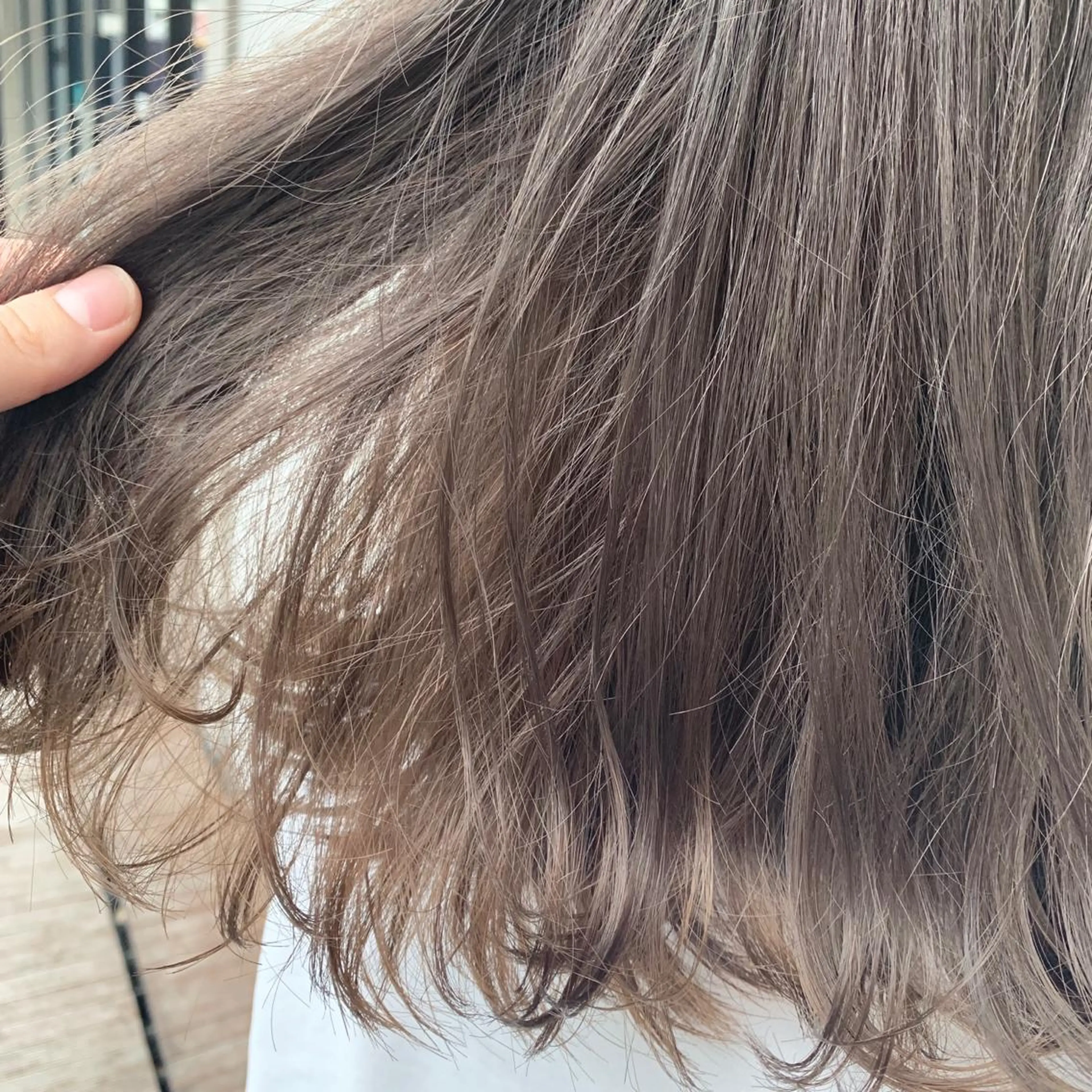 ミディアム カラー ︎︎☺︎ yuri ︎︎☺︎のヘアスタイル