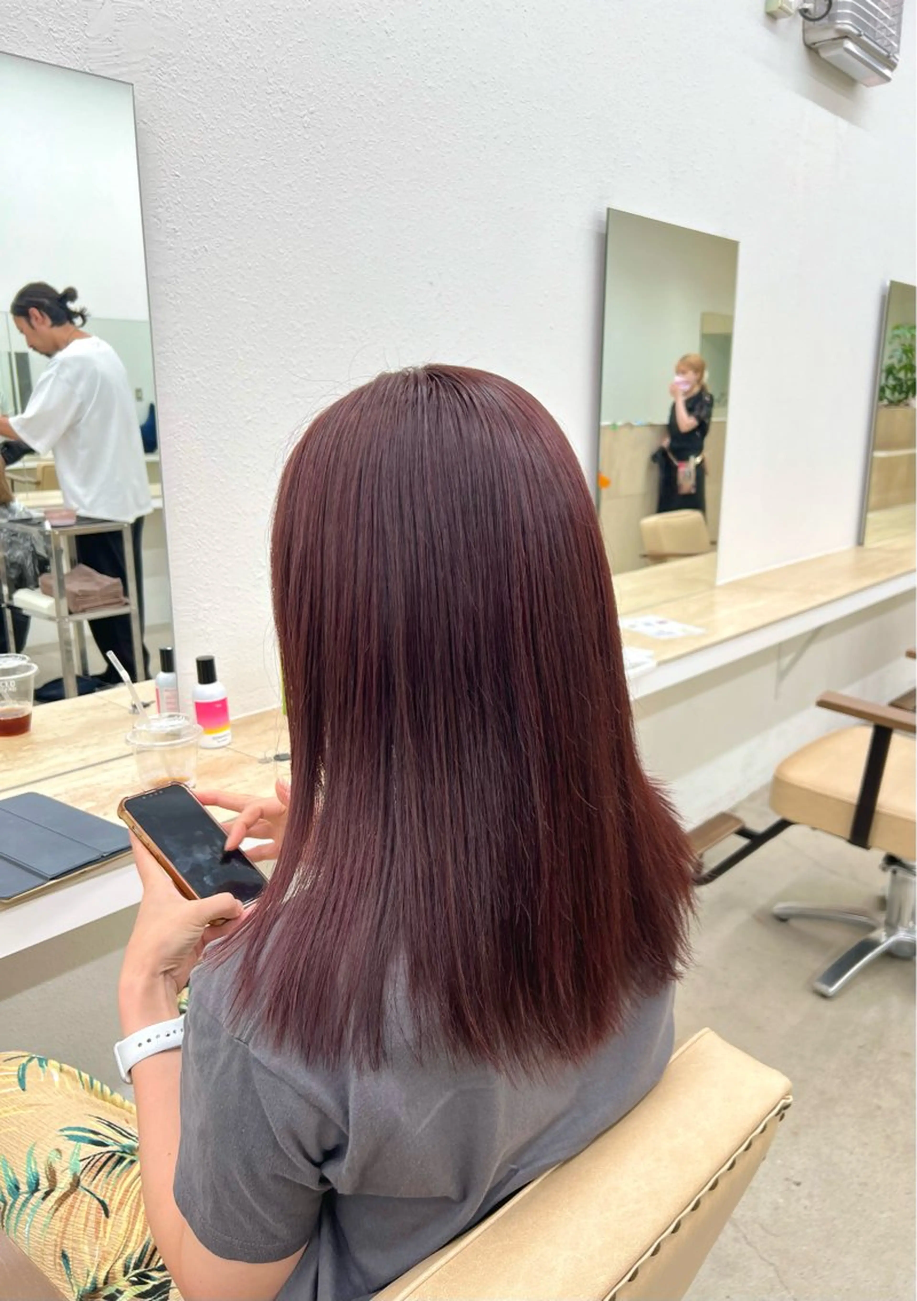 ミディアム カラー カシス 透明感カラー ピンクカラー レッドカラー ヘアカラー ブリーチカラー🦋‪ 田中さくらのヘアスタイル