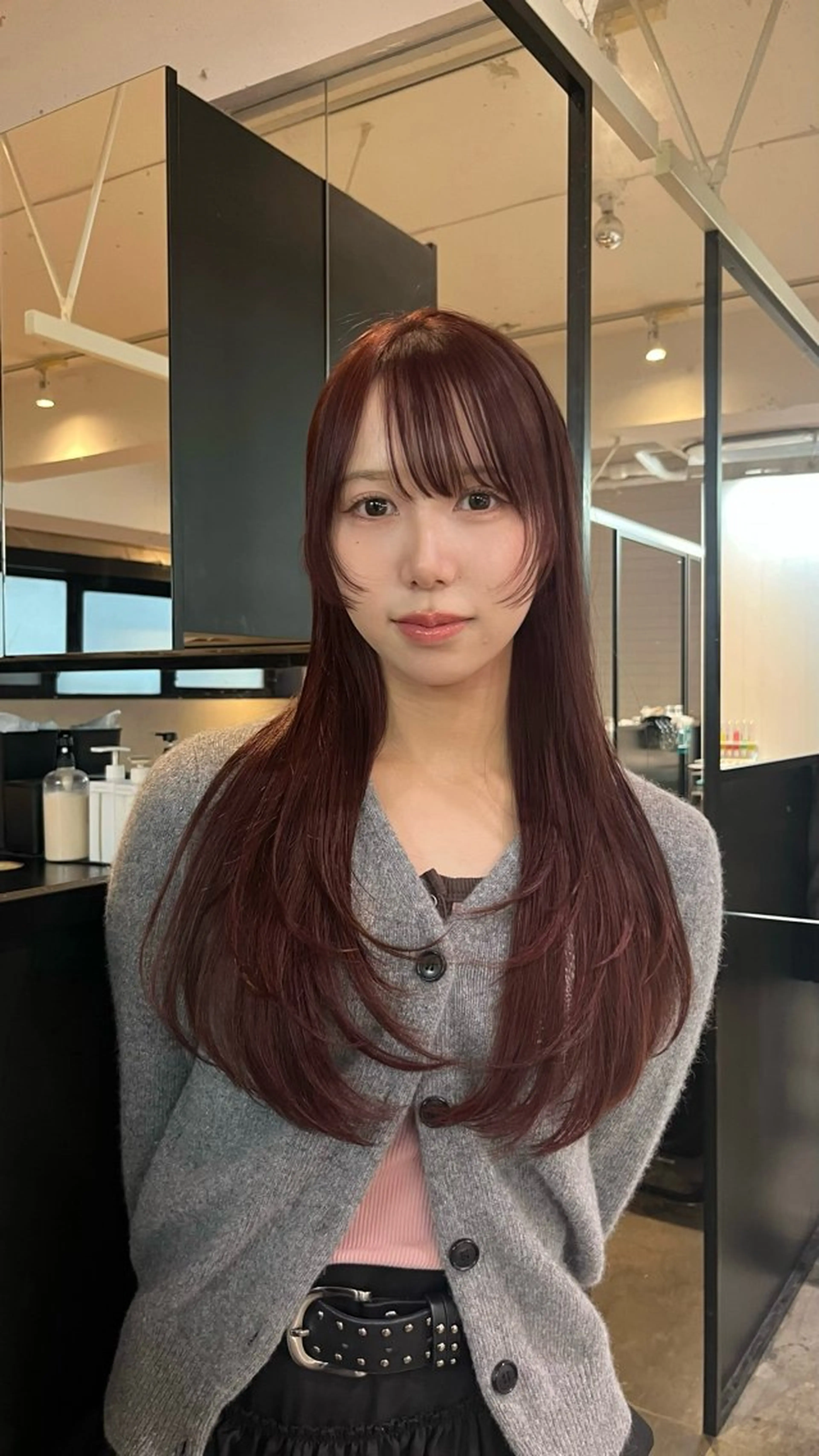 ロング くびれヘア 顔周りカット ハイレイヤー レイヤーカット ウルフカット ALBUM SHINJUKU所属・フカミ マナカのヘアスタイル