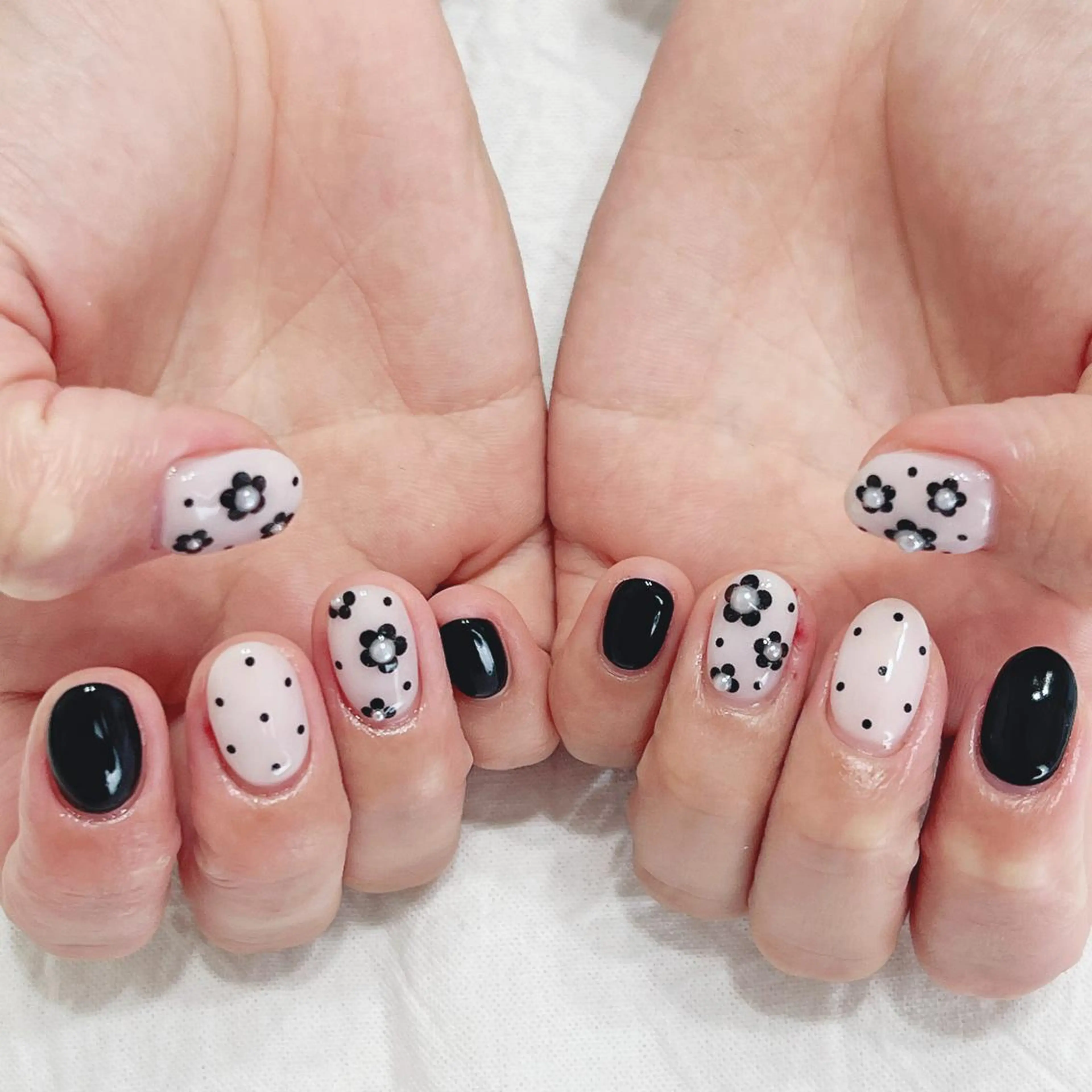 ネイル ホログラムネイル ハンドネイル peaberry nailのネイルデザイン