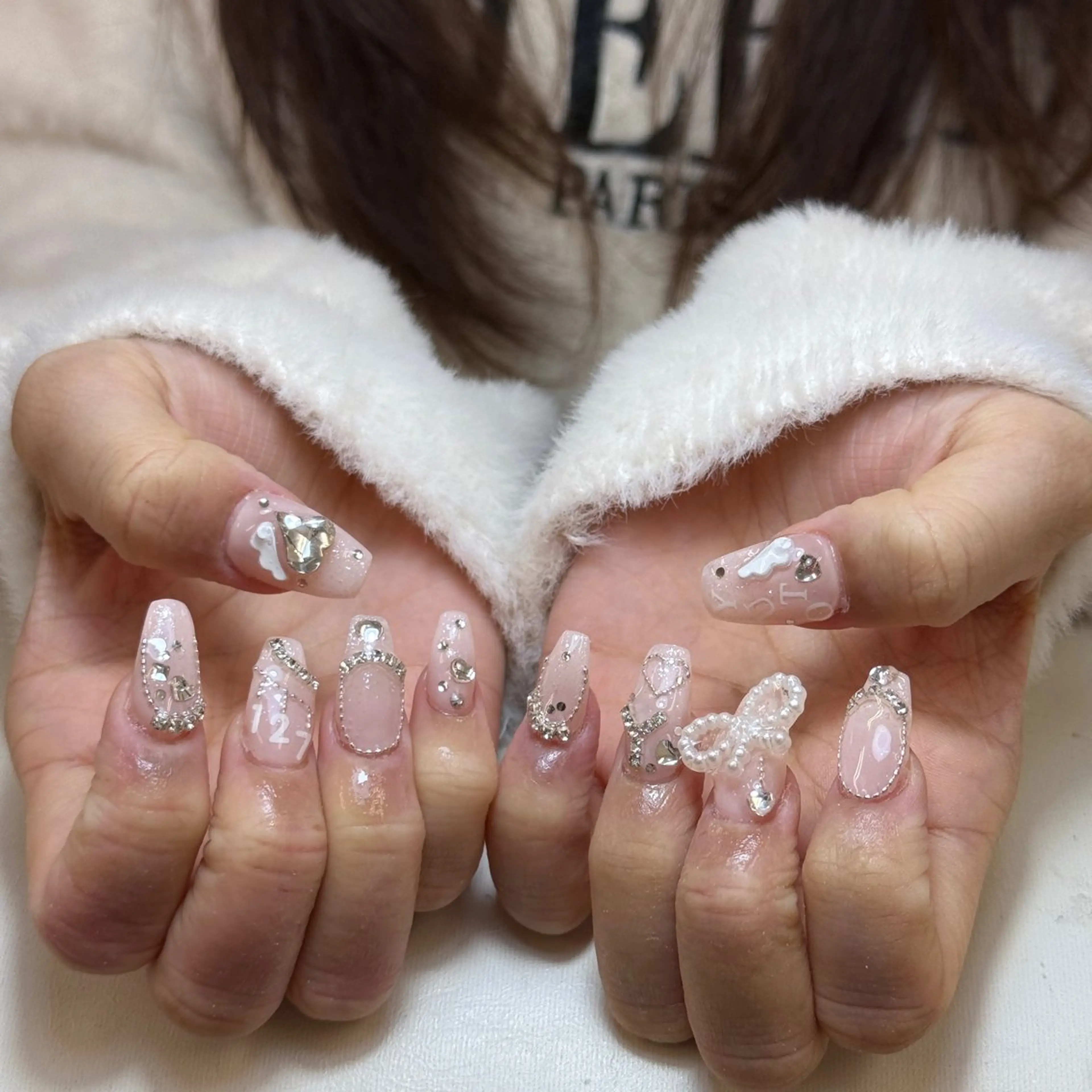 ネイル 成人式 マグネットネイル 大理石ネイル(マーブル) ニュアンスネイル ワンホンネイル ハンドネイル Anh 歌舞伎町のネイルデザイン