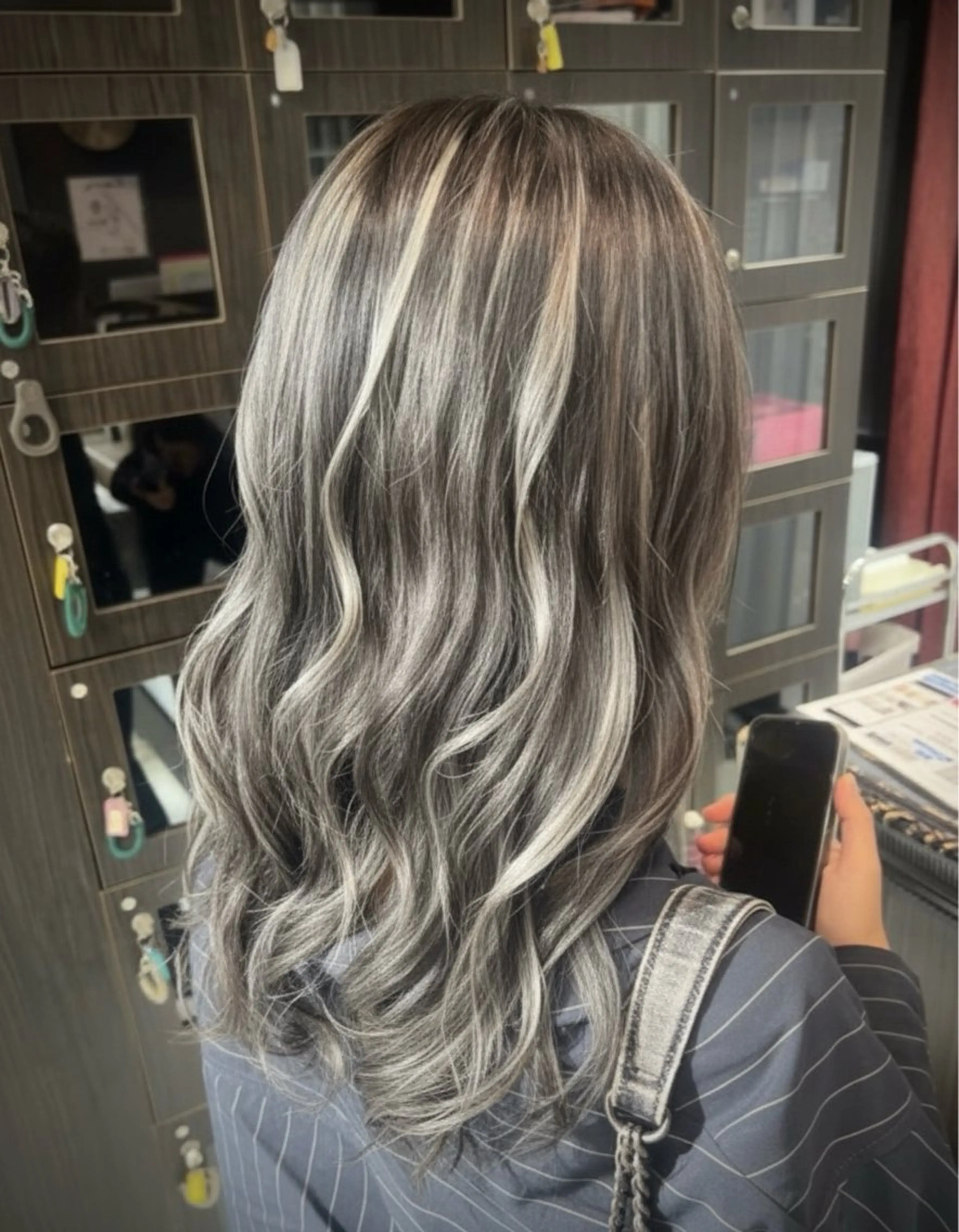 ロング ハイライト 🖤デザインカラー❤ kana🖤のヘアスタイル